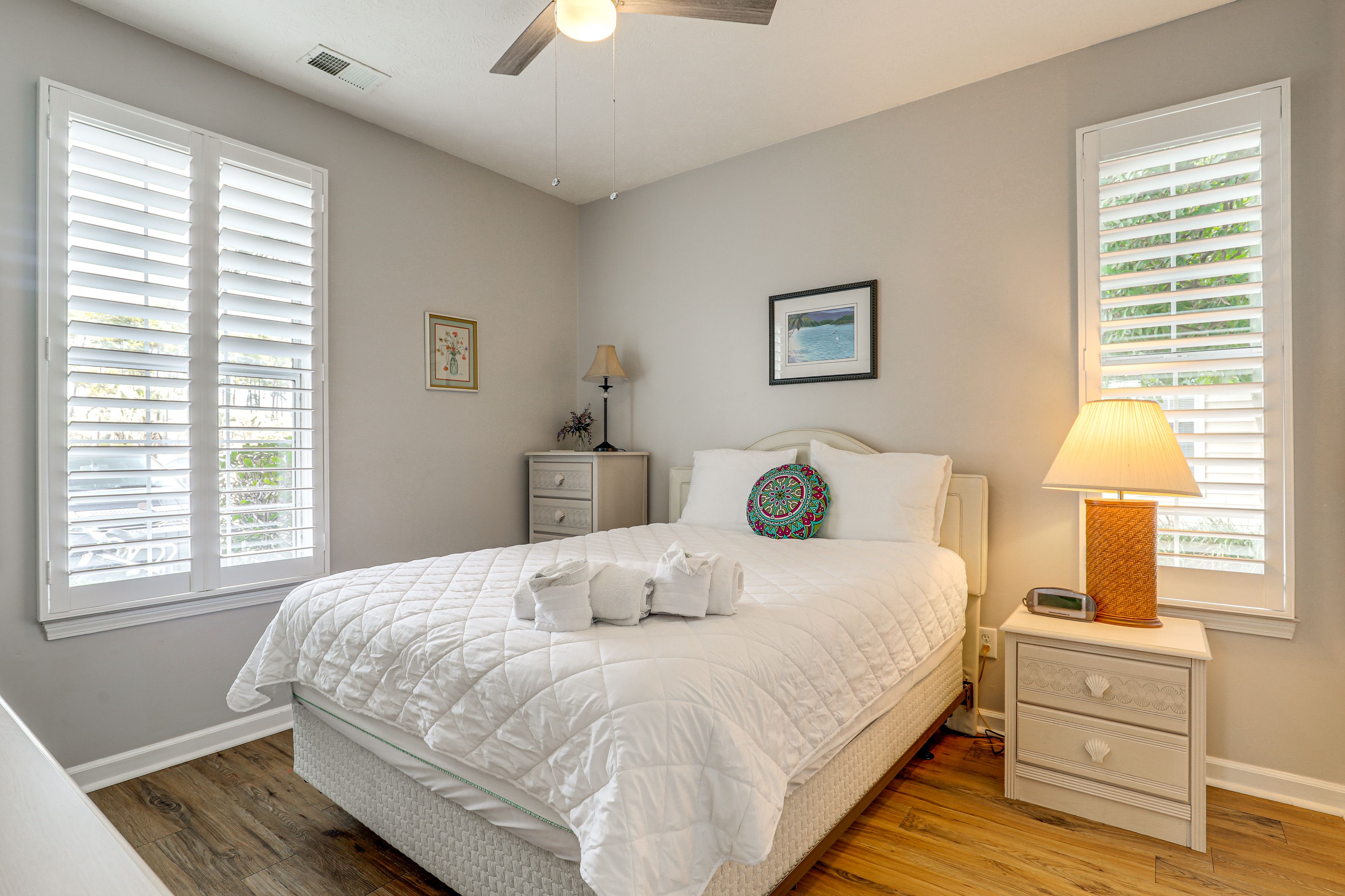 Bedroom 2 | Queen Bed