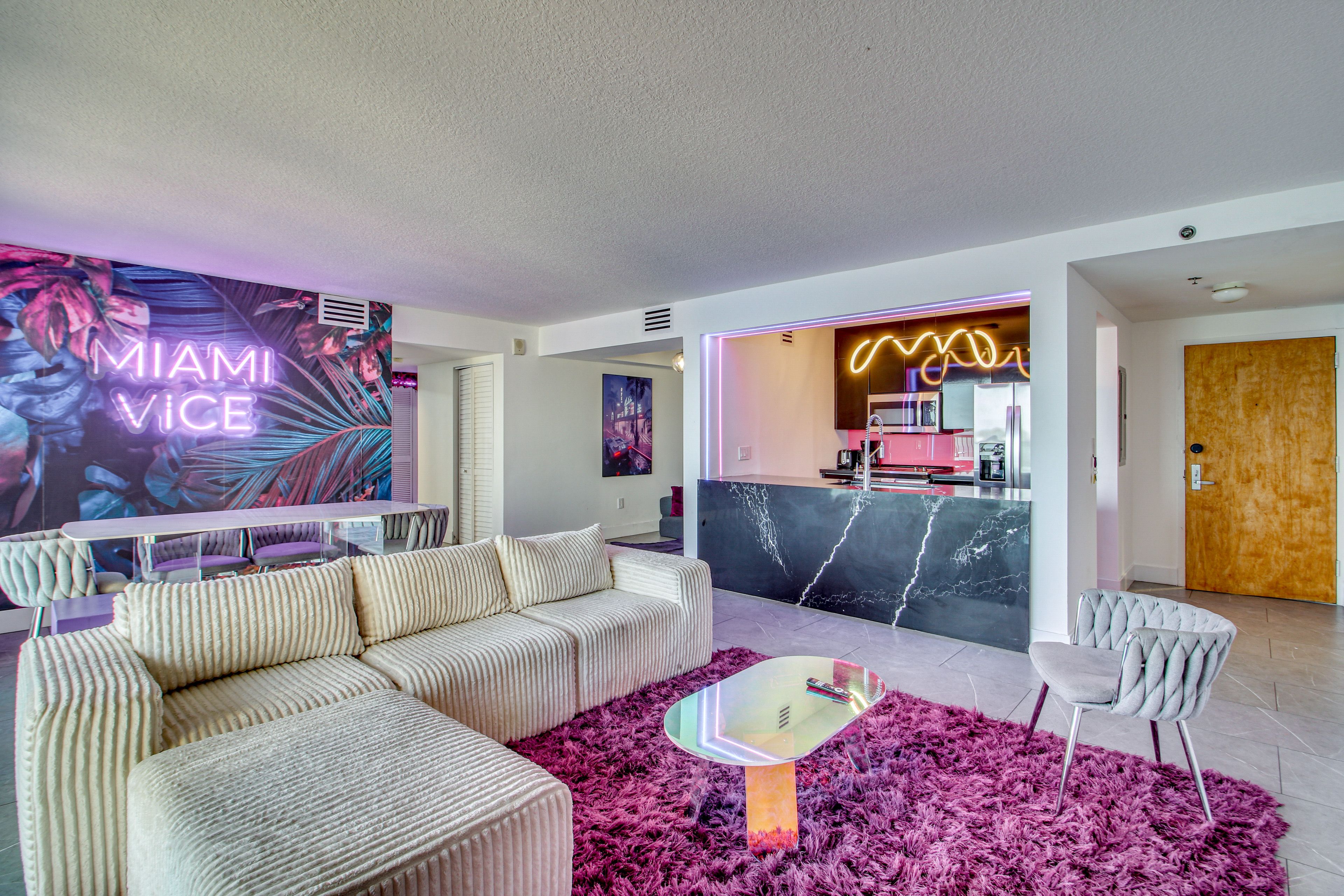 Miami Vacation Rental | 2BR | 2BA | Step-Free Access | 1,105 Sq Ft