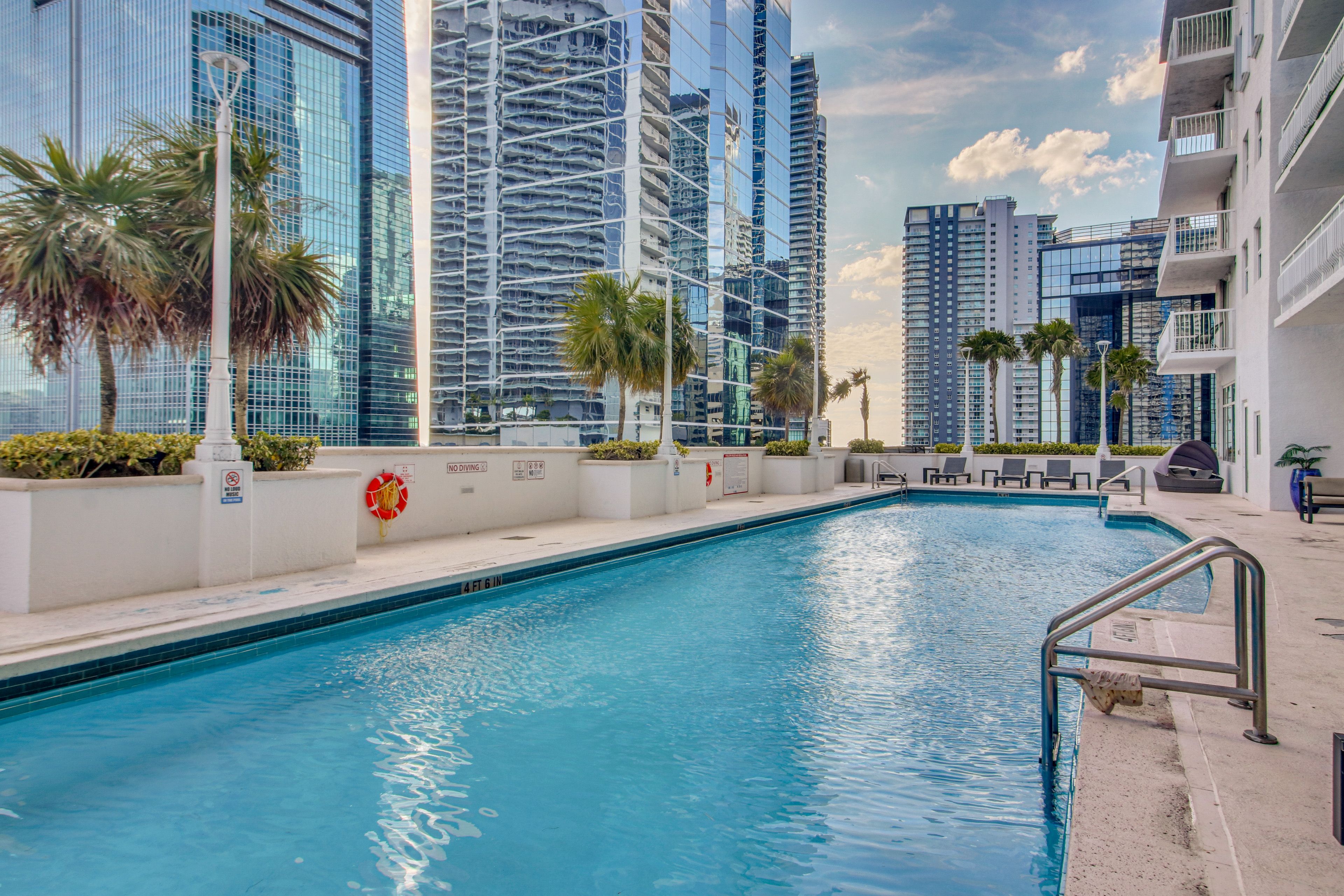Community Amenities | The Club at Brickell Bay