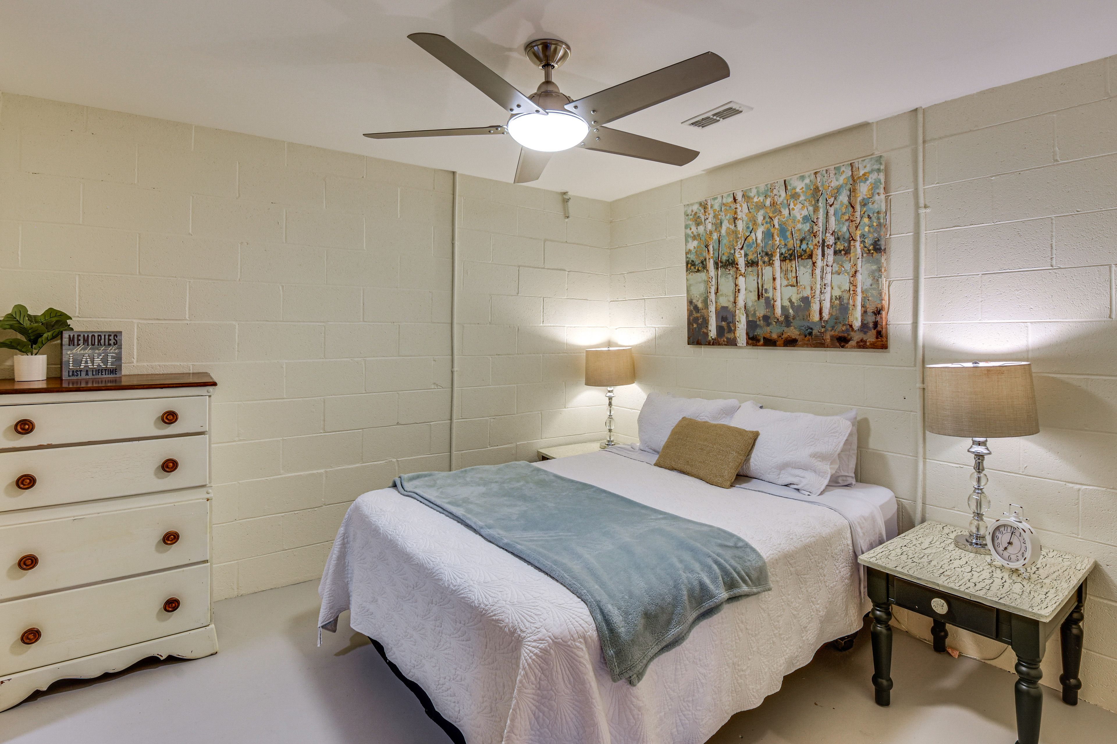 Bedroom 4 | Queen Bed