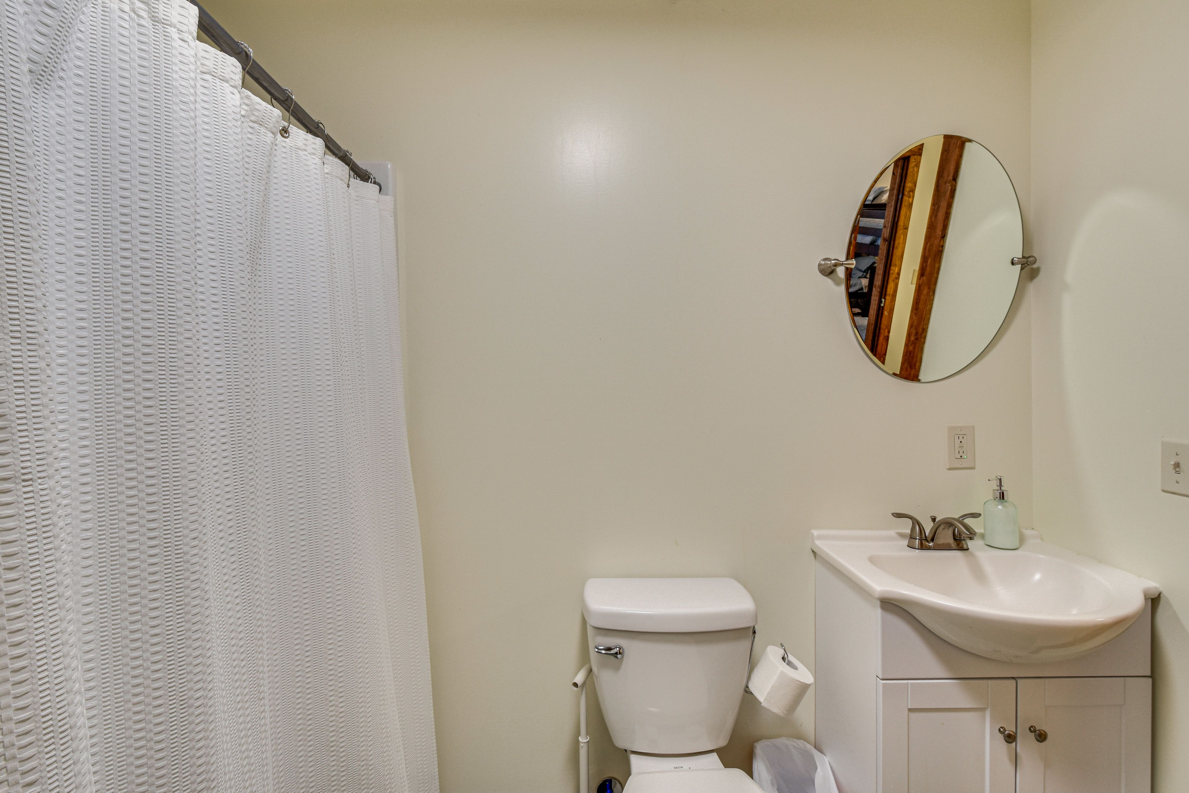 Full Bathroom