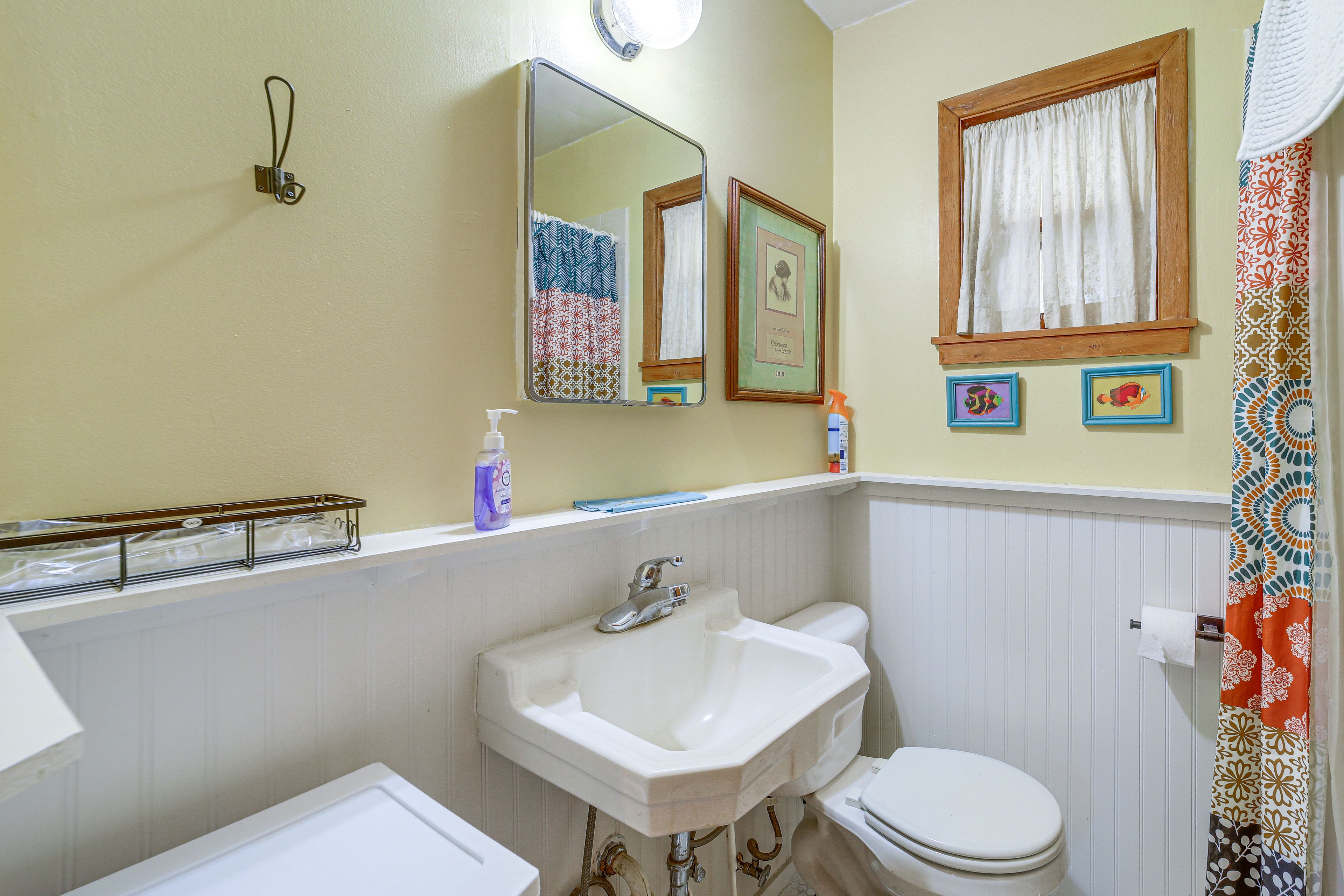 Bathroom | Step-In Shower