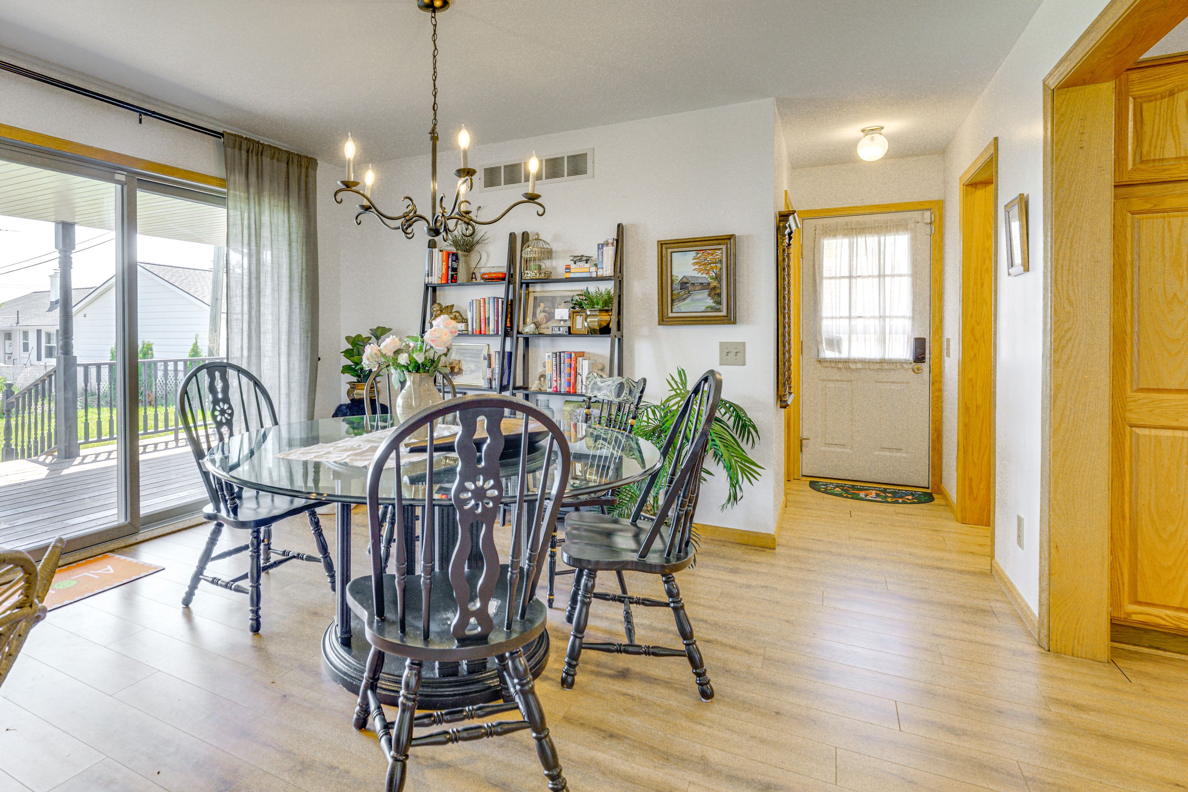 Dining Area | 1st Floor