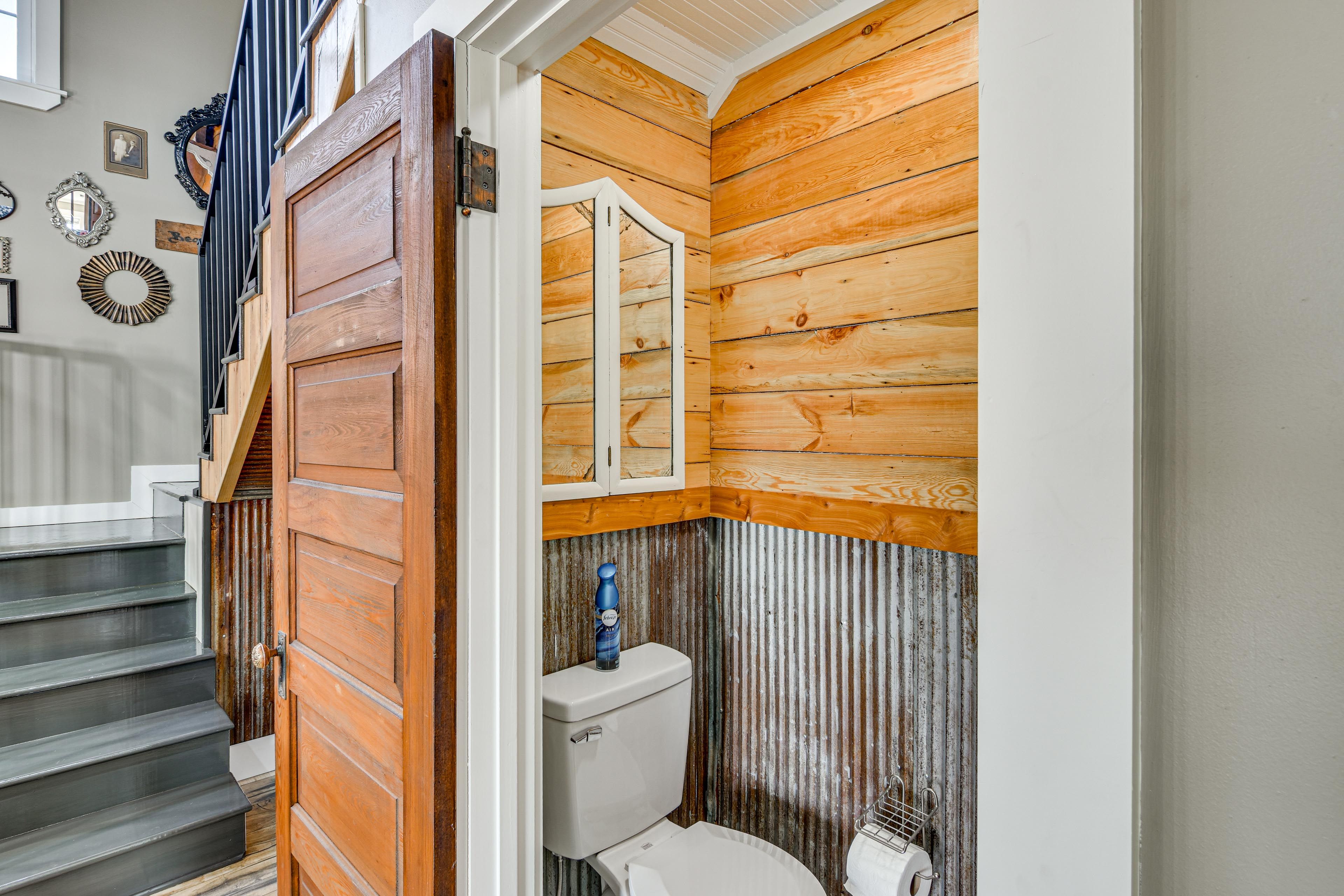 Half Bathroom | 1st Floor