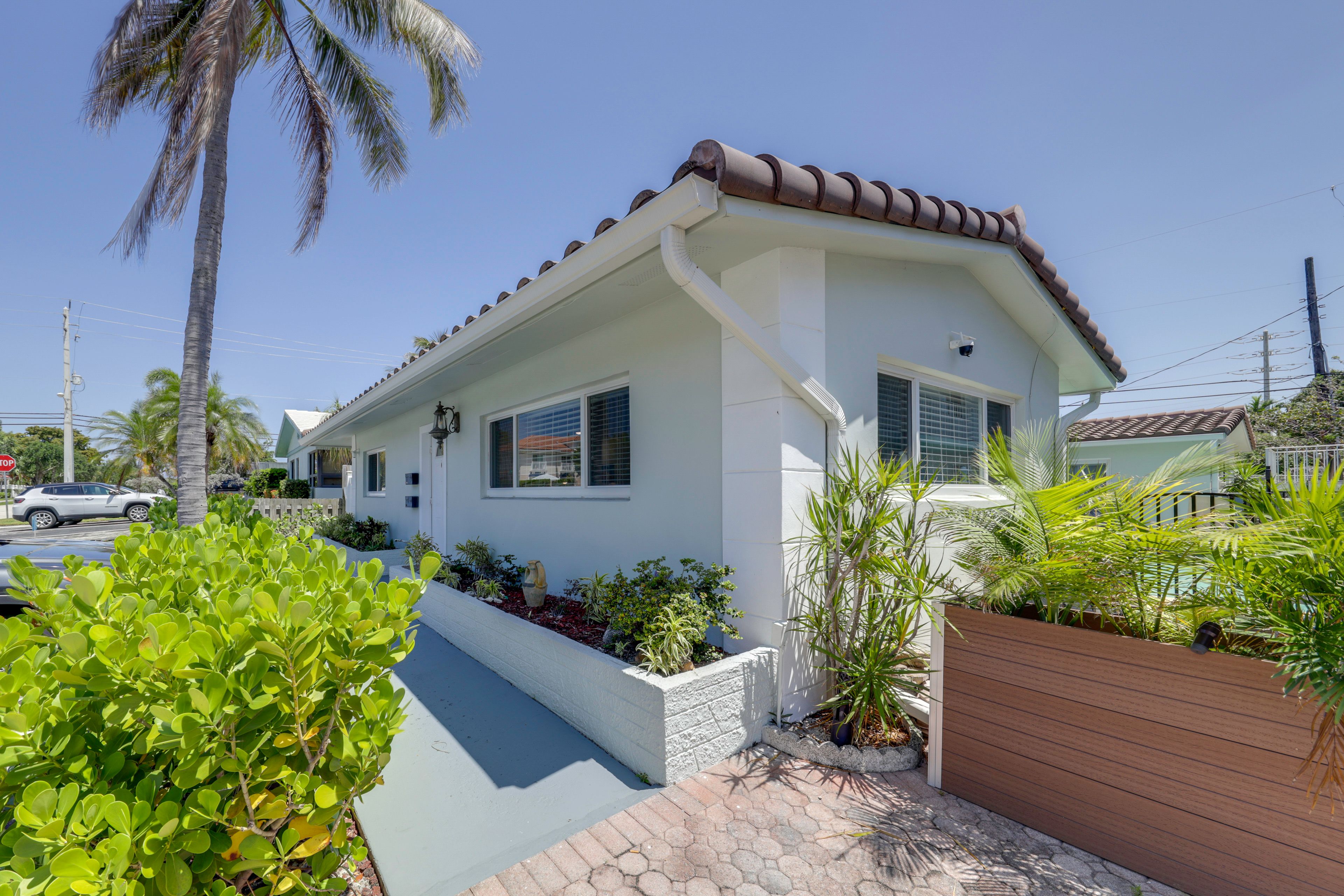 Exterior | Single-Story Condo