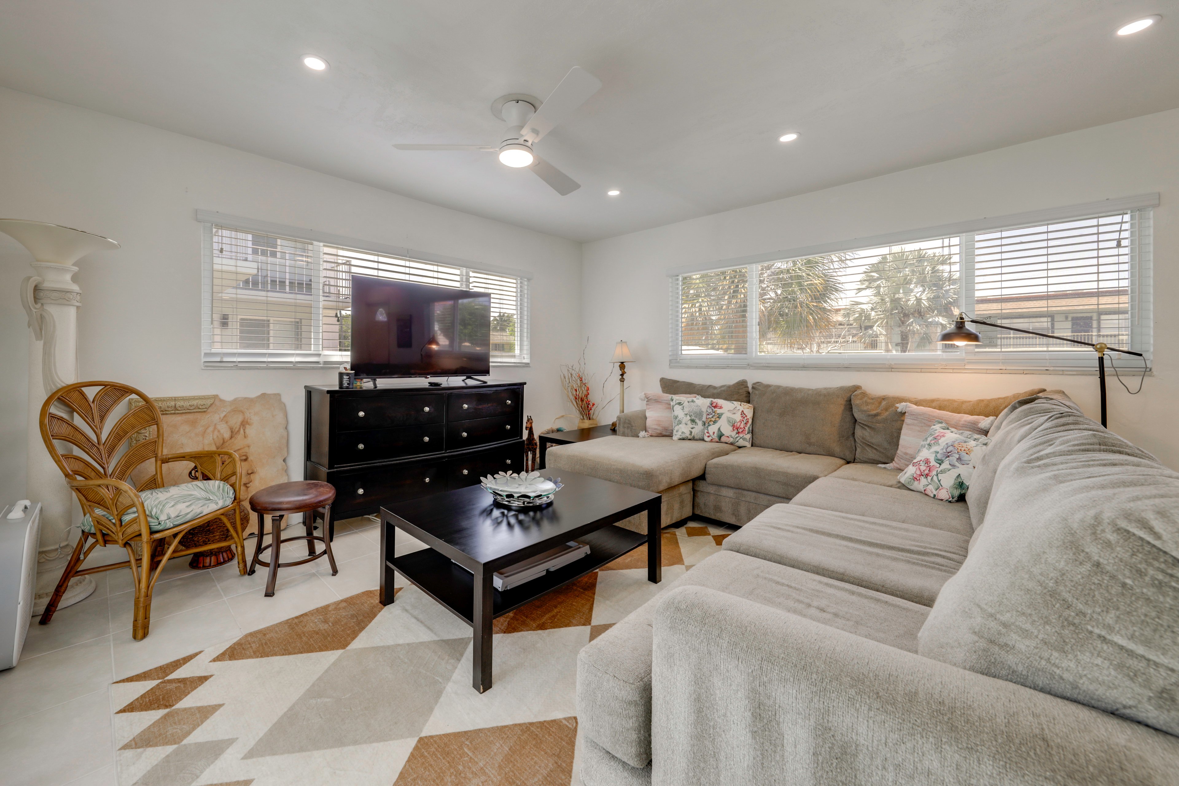 Pompano Beach Vacation Rental | 1BR | 1BA | 900 Sq Ft | 1 Step to Enter