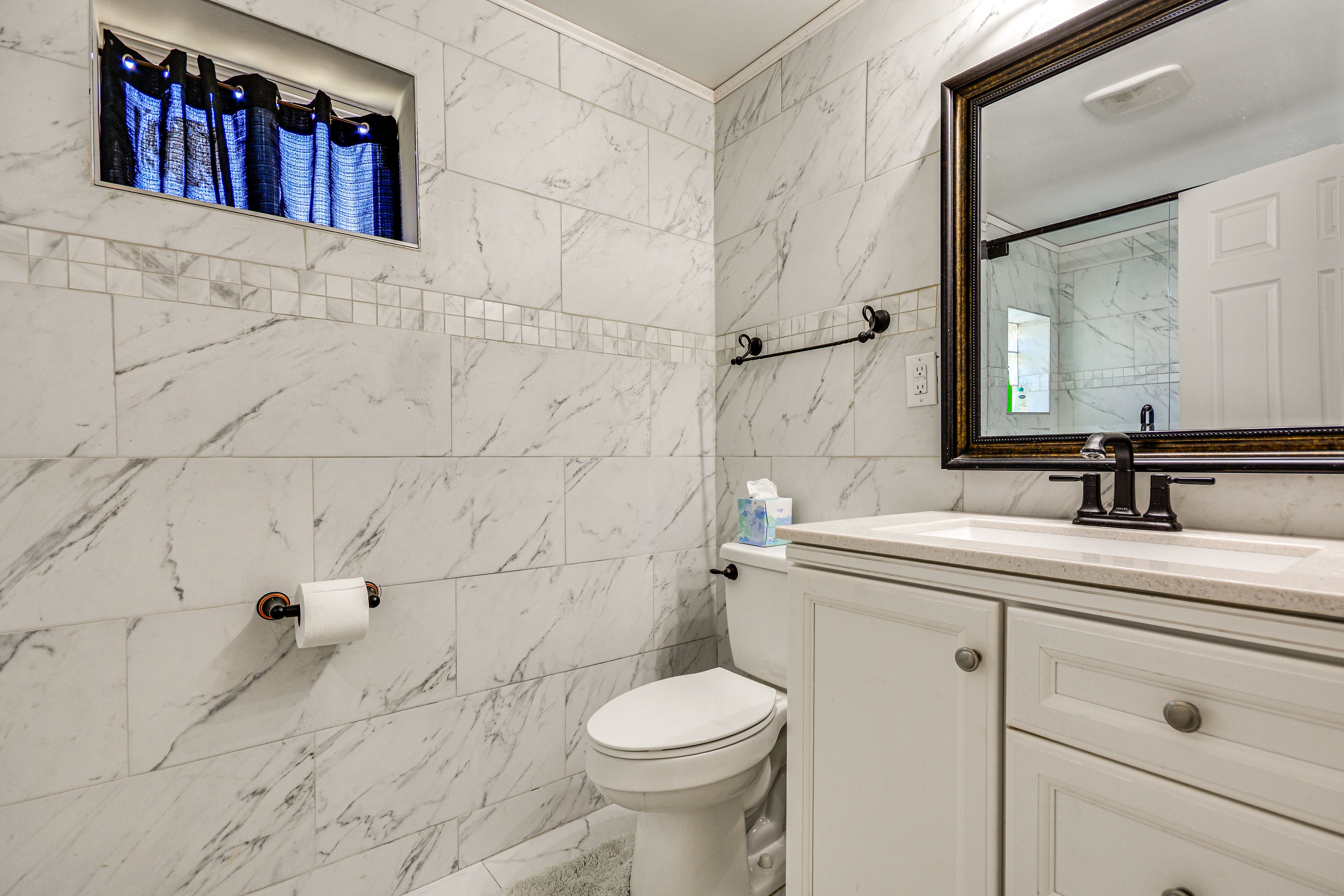 Full Bathroom