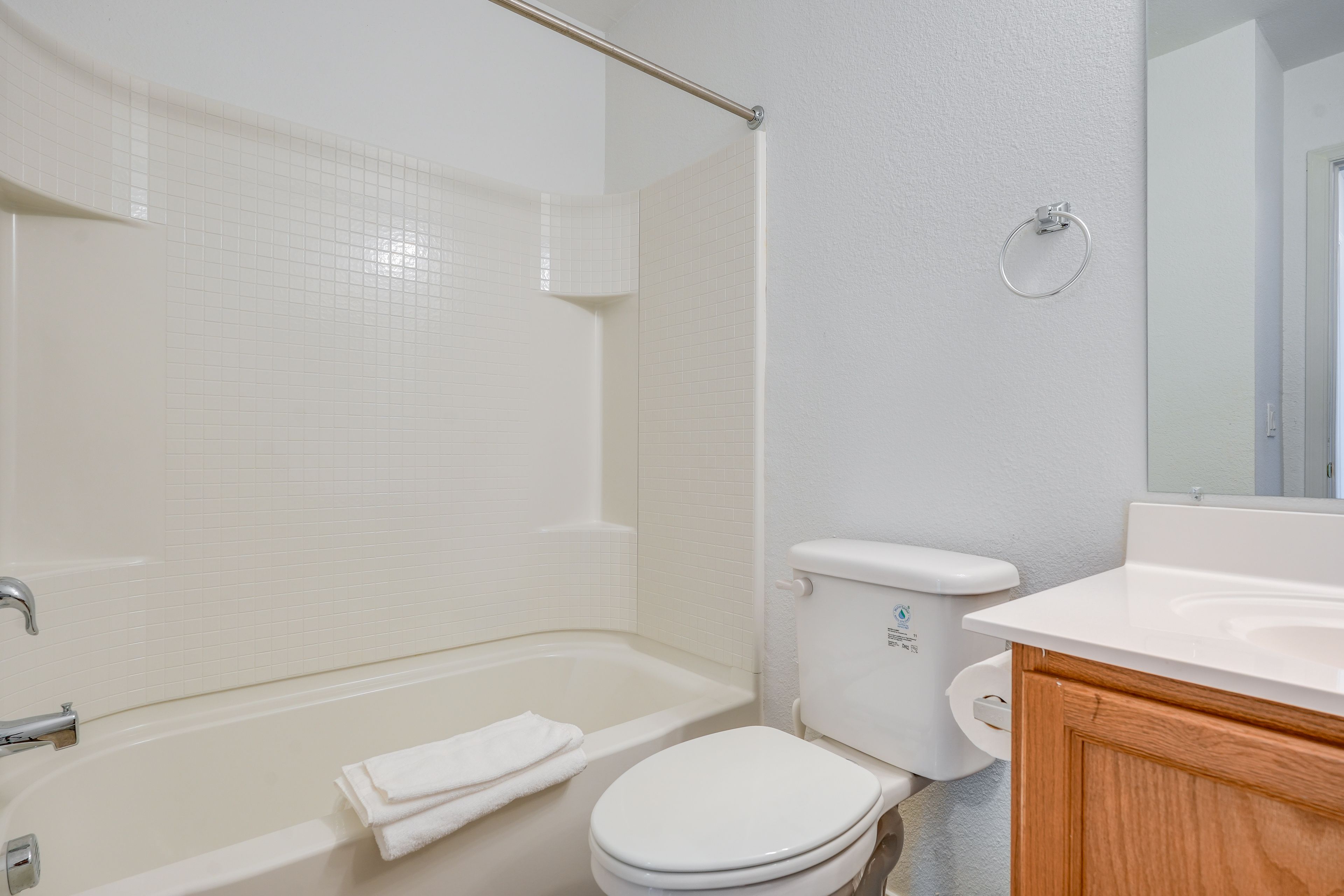 Bathroom | 3rd Floor