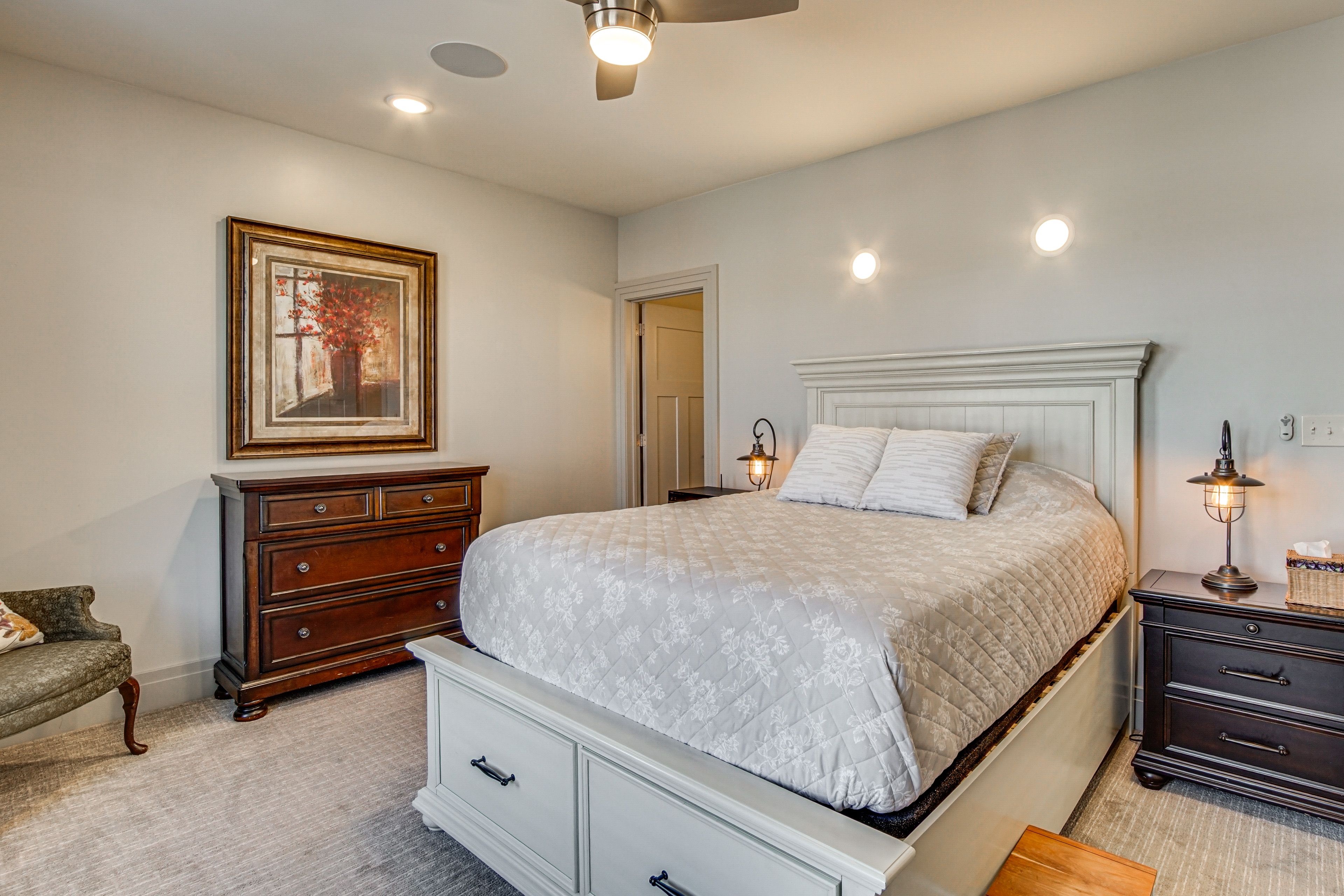 Bedroom 1 | Queen Bed | 2nd Floor