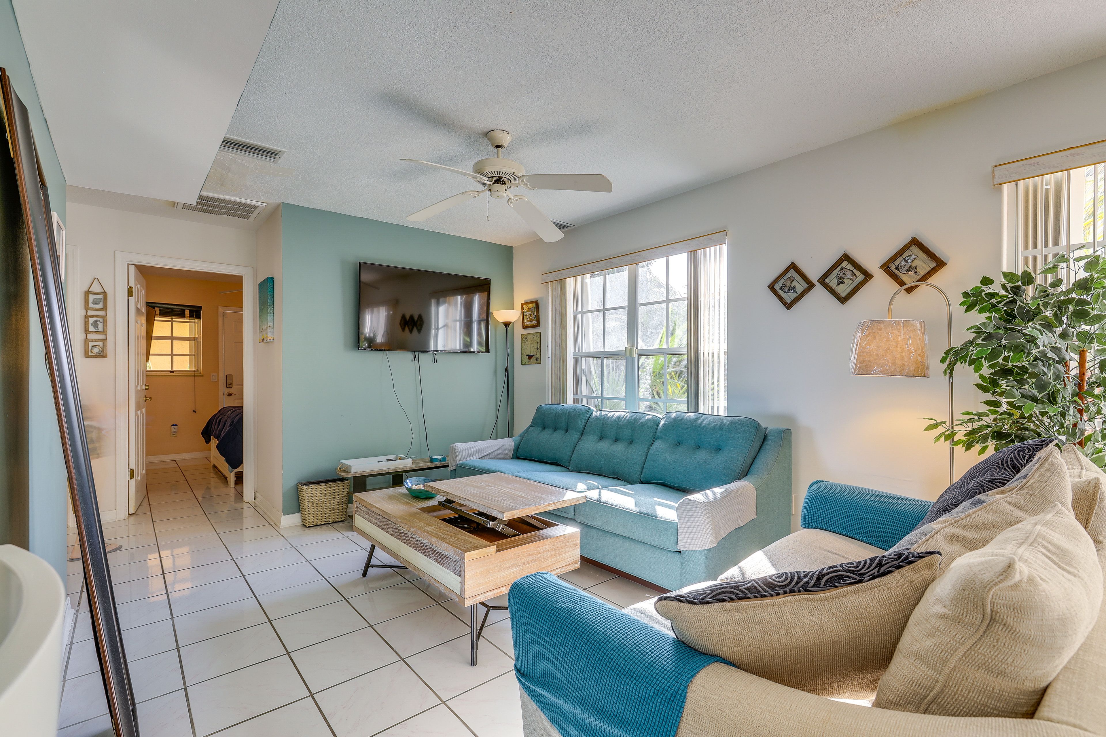 Living Area | Full Sleeper Sofa