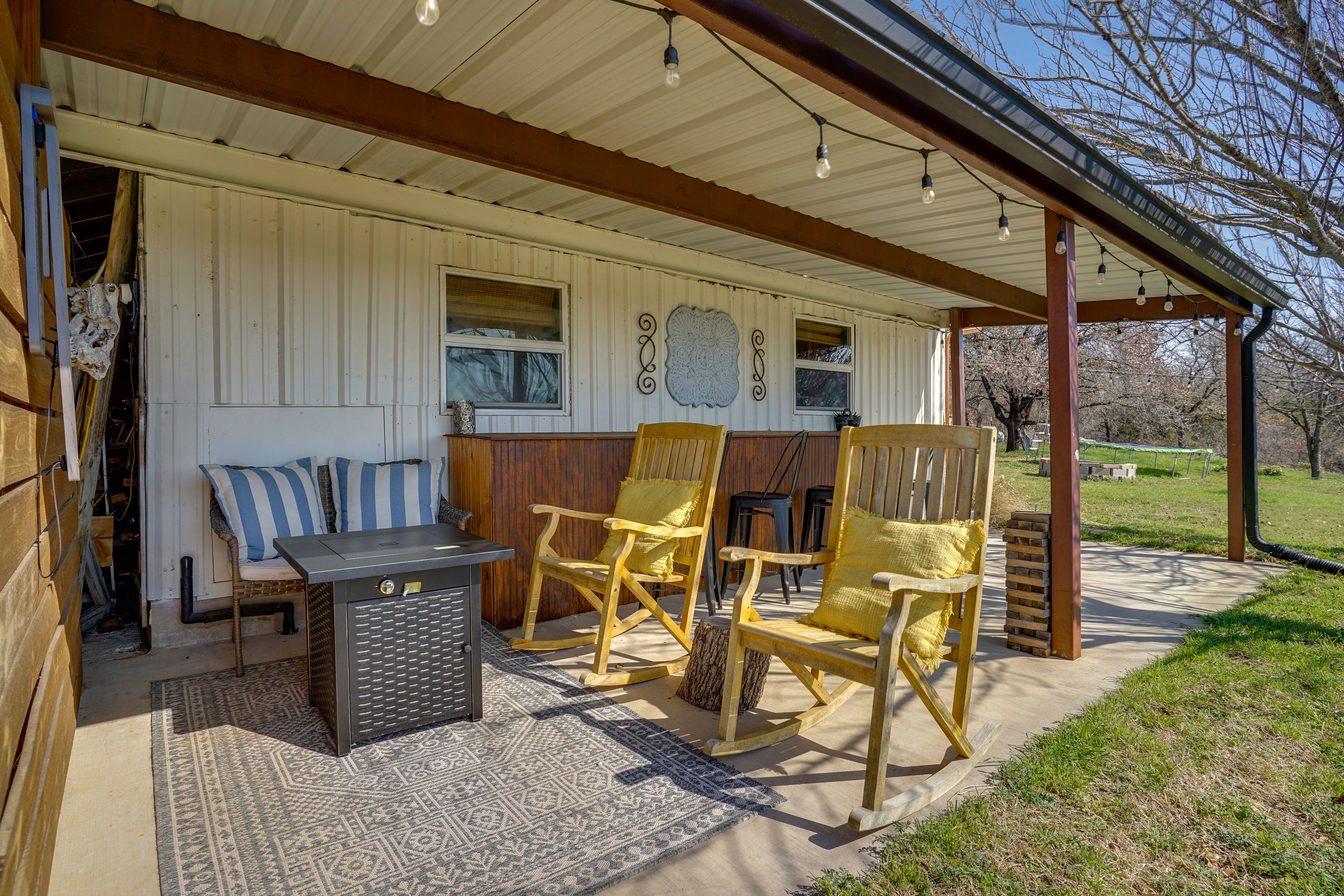 Decatur Vacation Rental | 1BR | 1BA | 450 Sq Ft