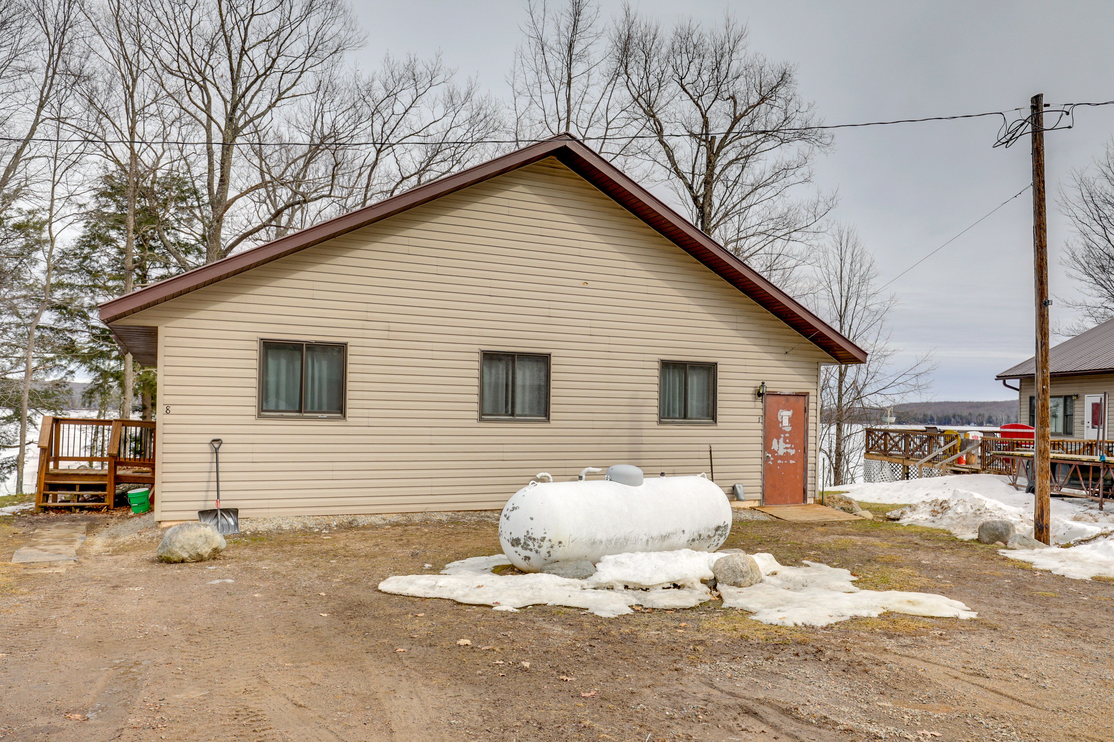 Parking | Driveway (2 Vehicles) | Boat Trailers Welcome