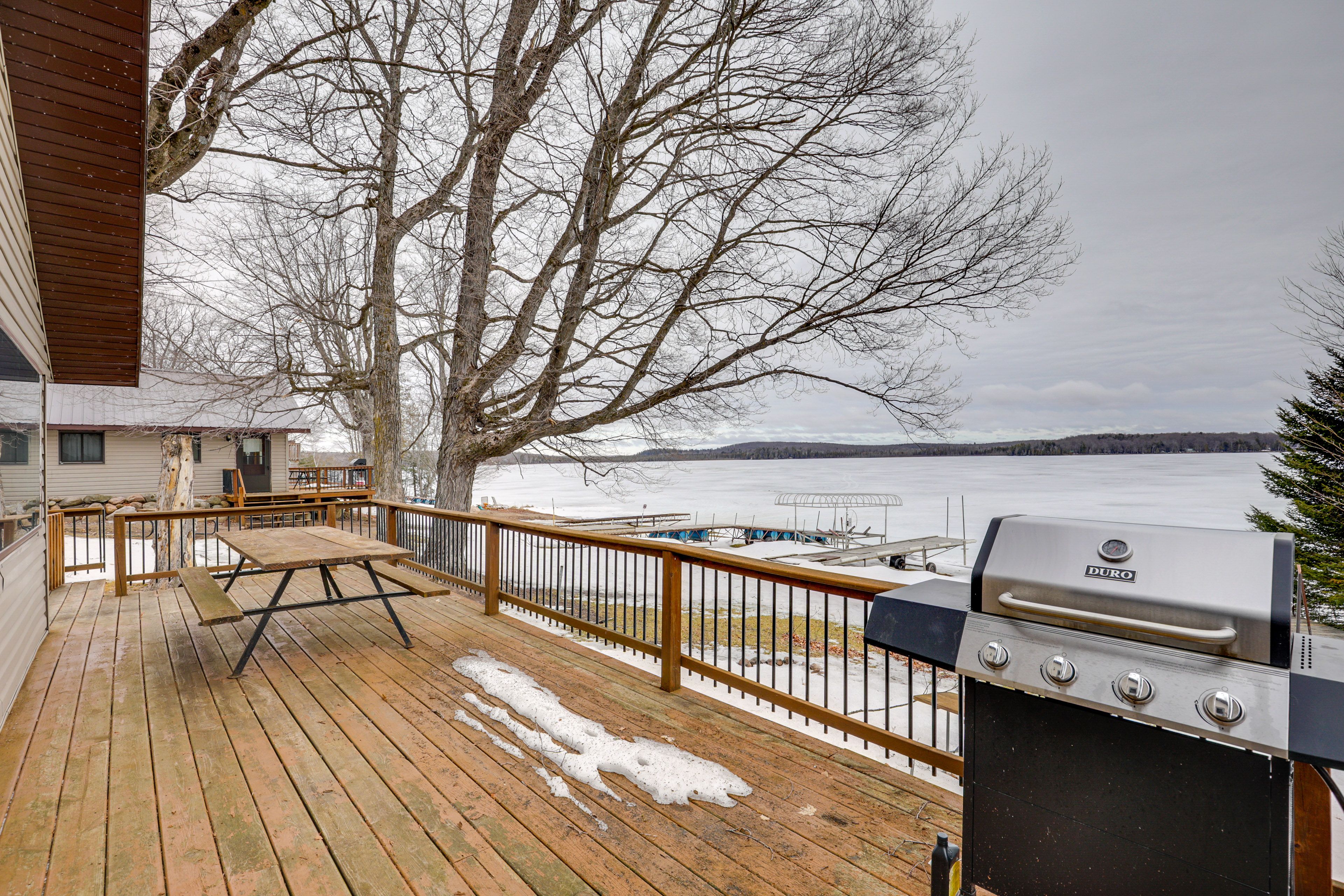 Private Deck | Gas Grill | Lake Views