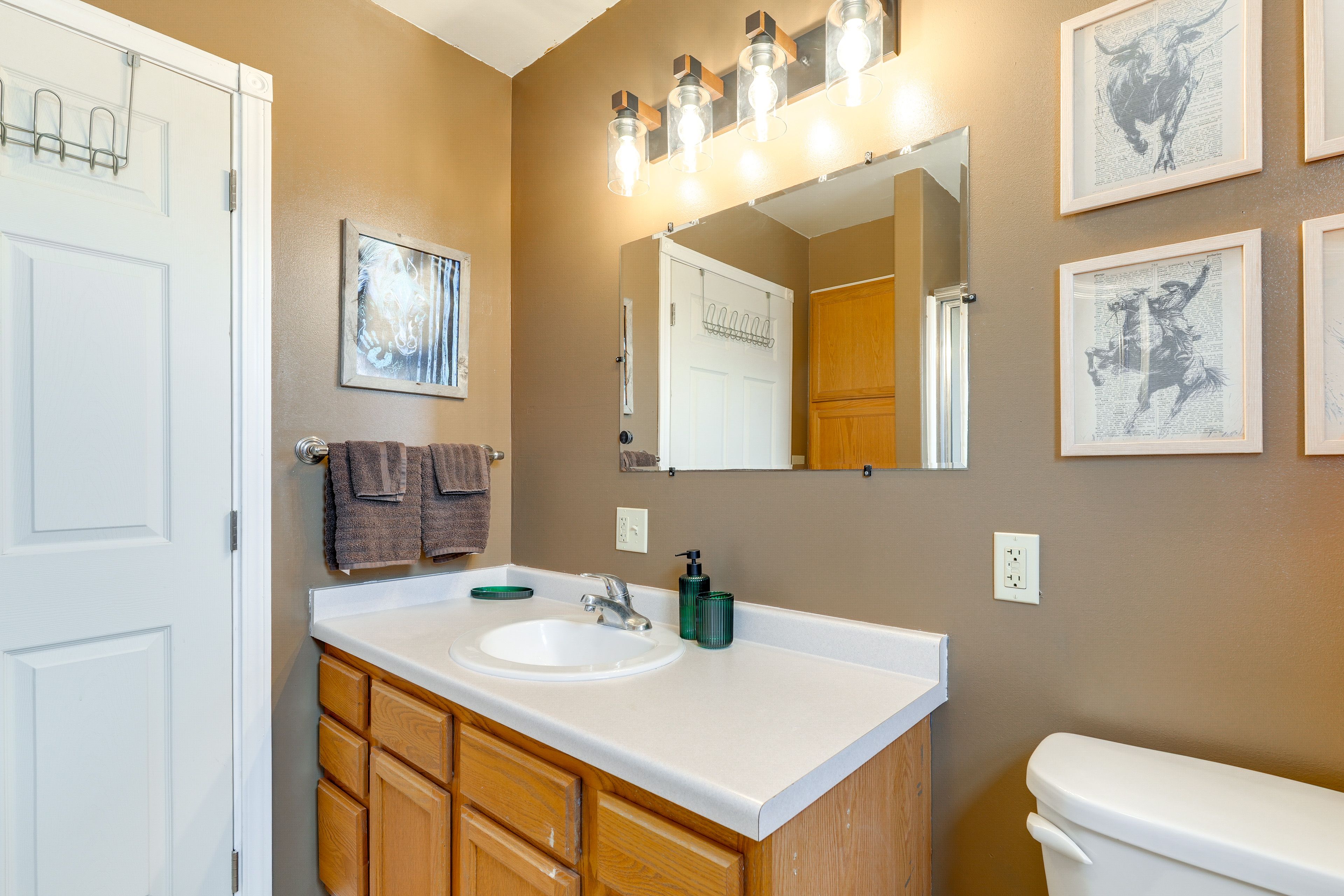 Full Bathroom