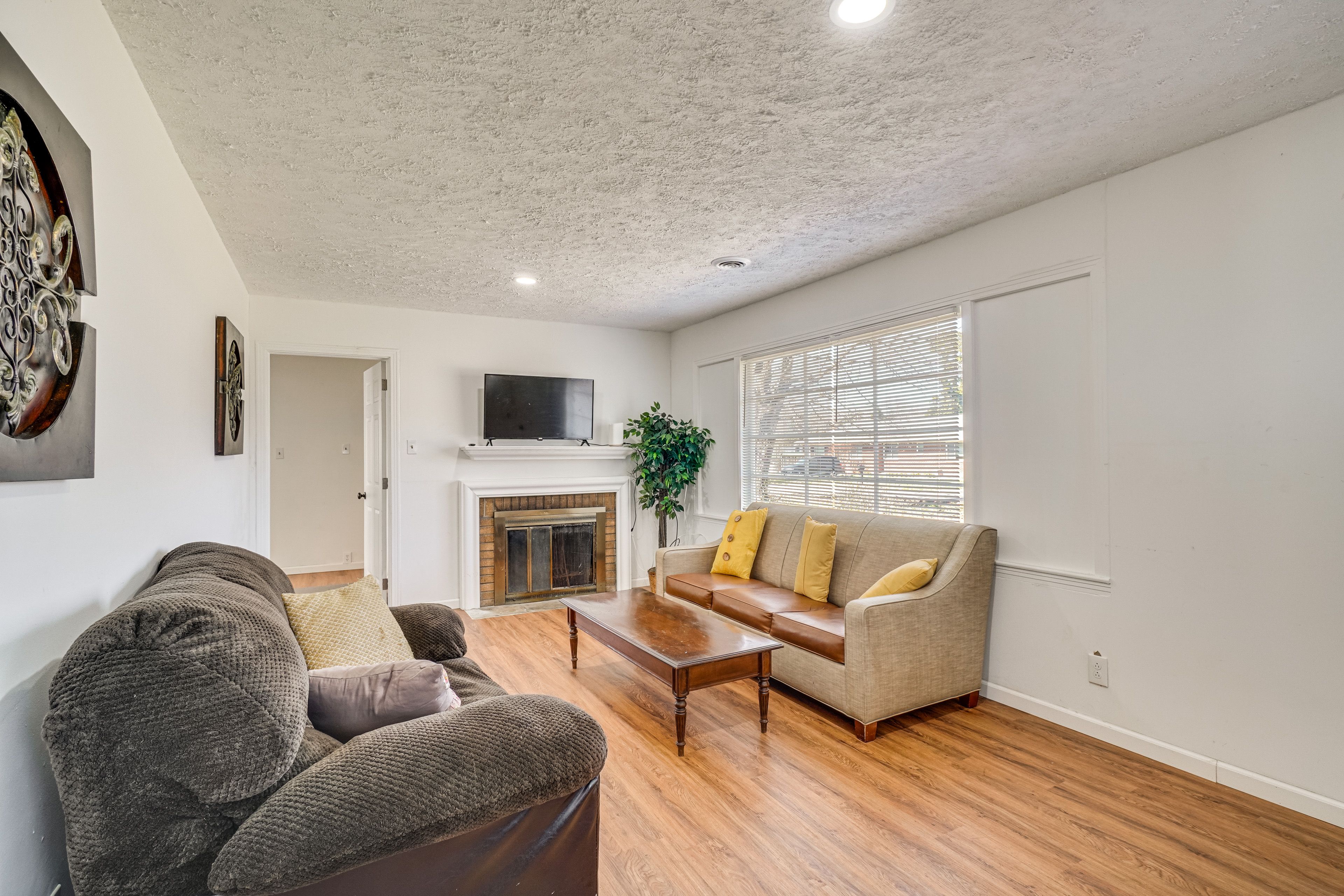 Knoxville Vacation Rental | 4BR | 2BA | 2,570 Sq Ft