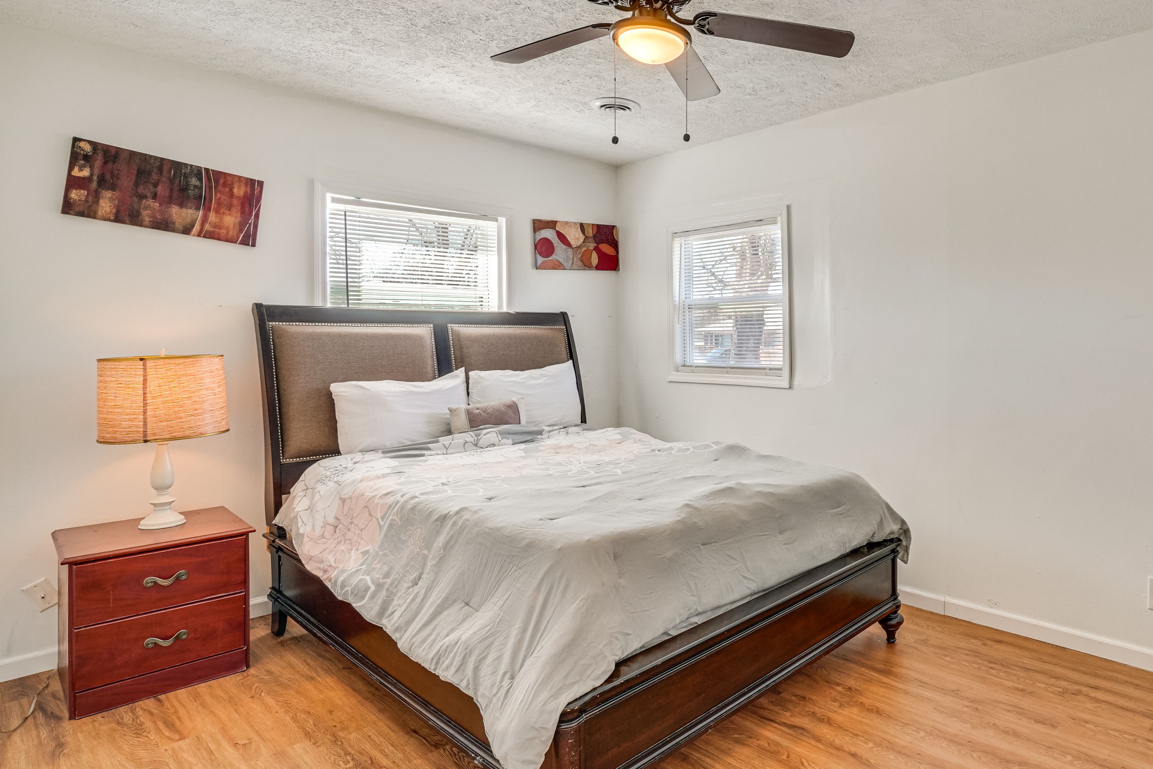 Bedroom 1 | Main Level | Queen Bed