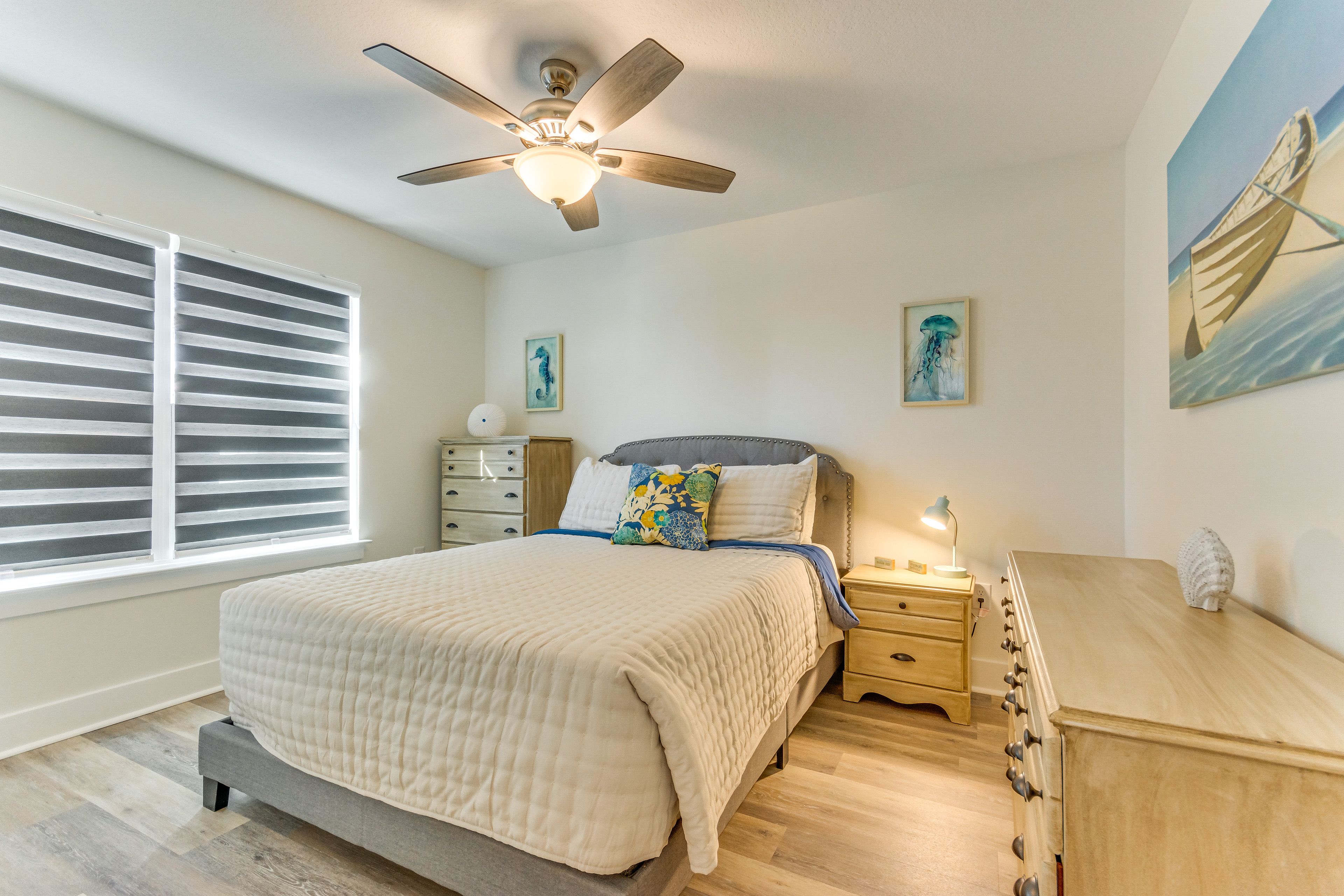 Bedroom 3 | Queen Bed