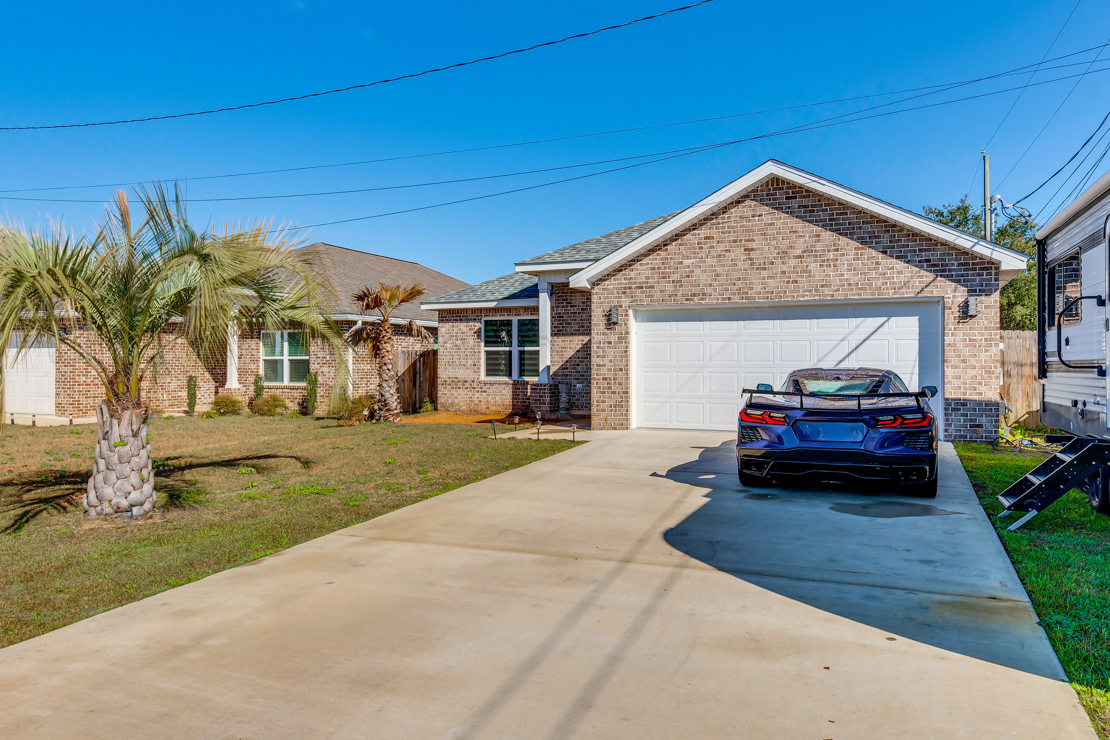 Driveway Parking | 4 Vehicles