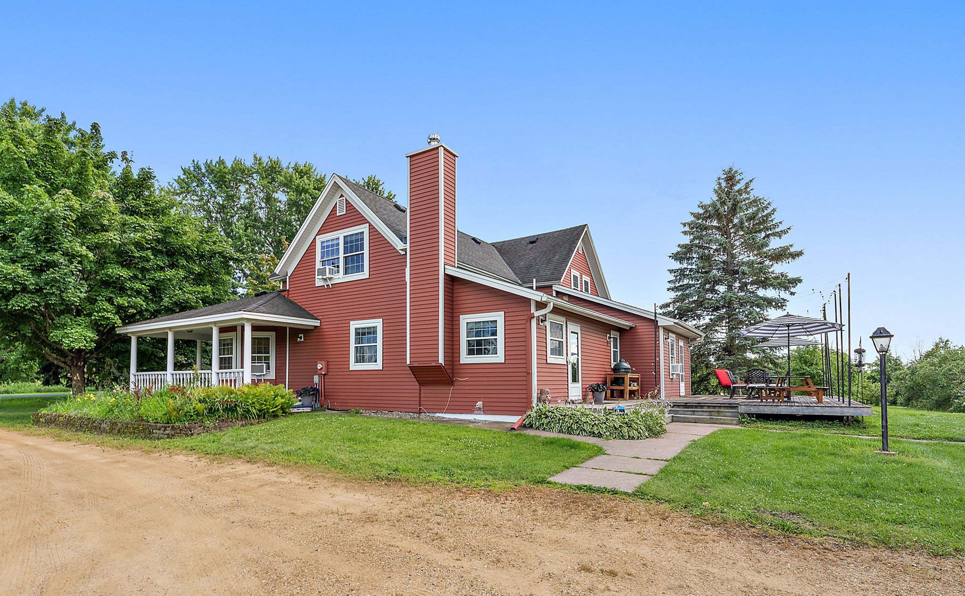 Parking | Driveway (3 Vehicles)