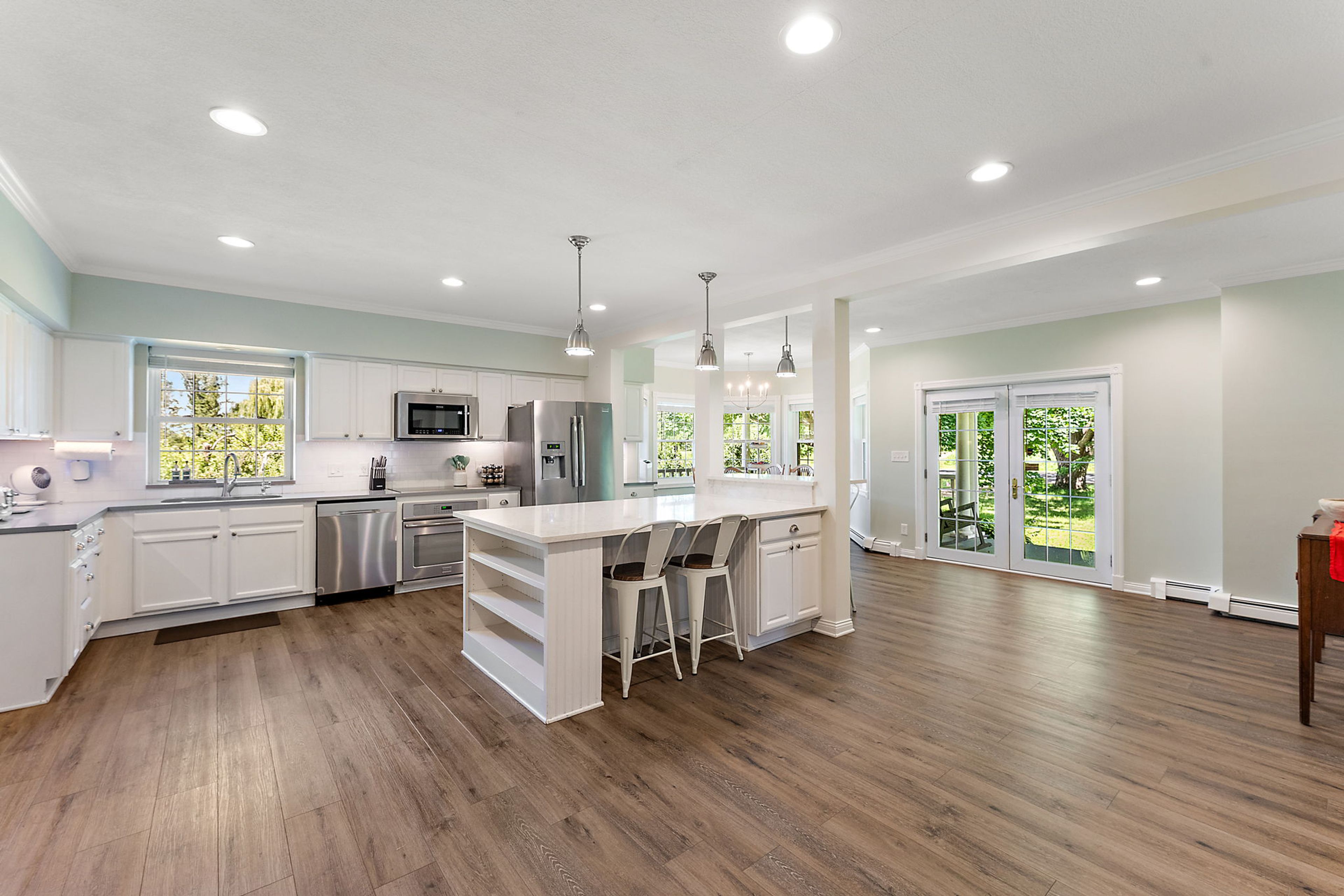 Kitchen | Breakfast Bar | 1st Floor