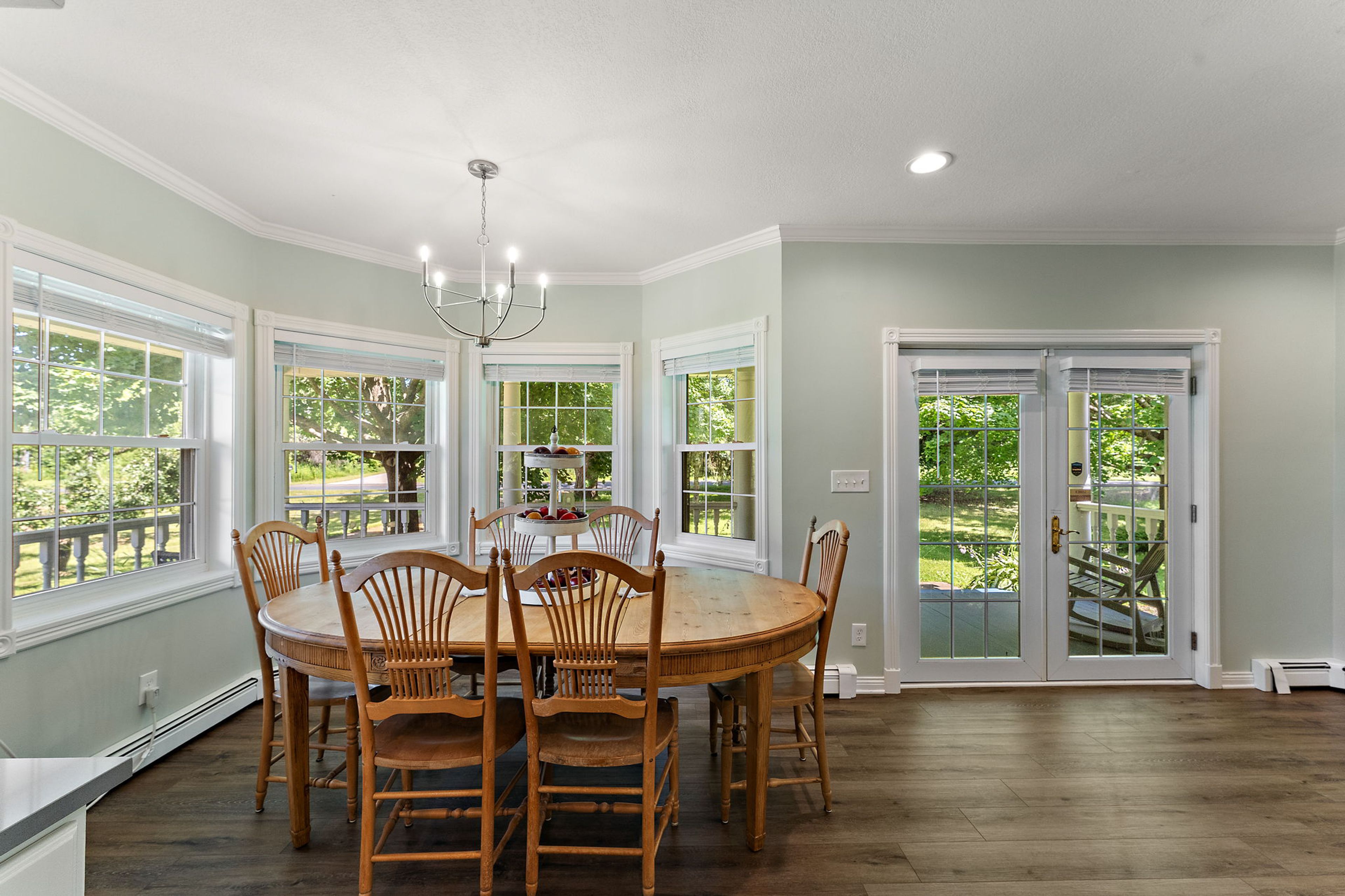 Dining Table | Dishware/Flatware | 1st Floor