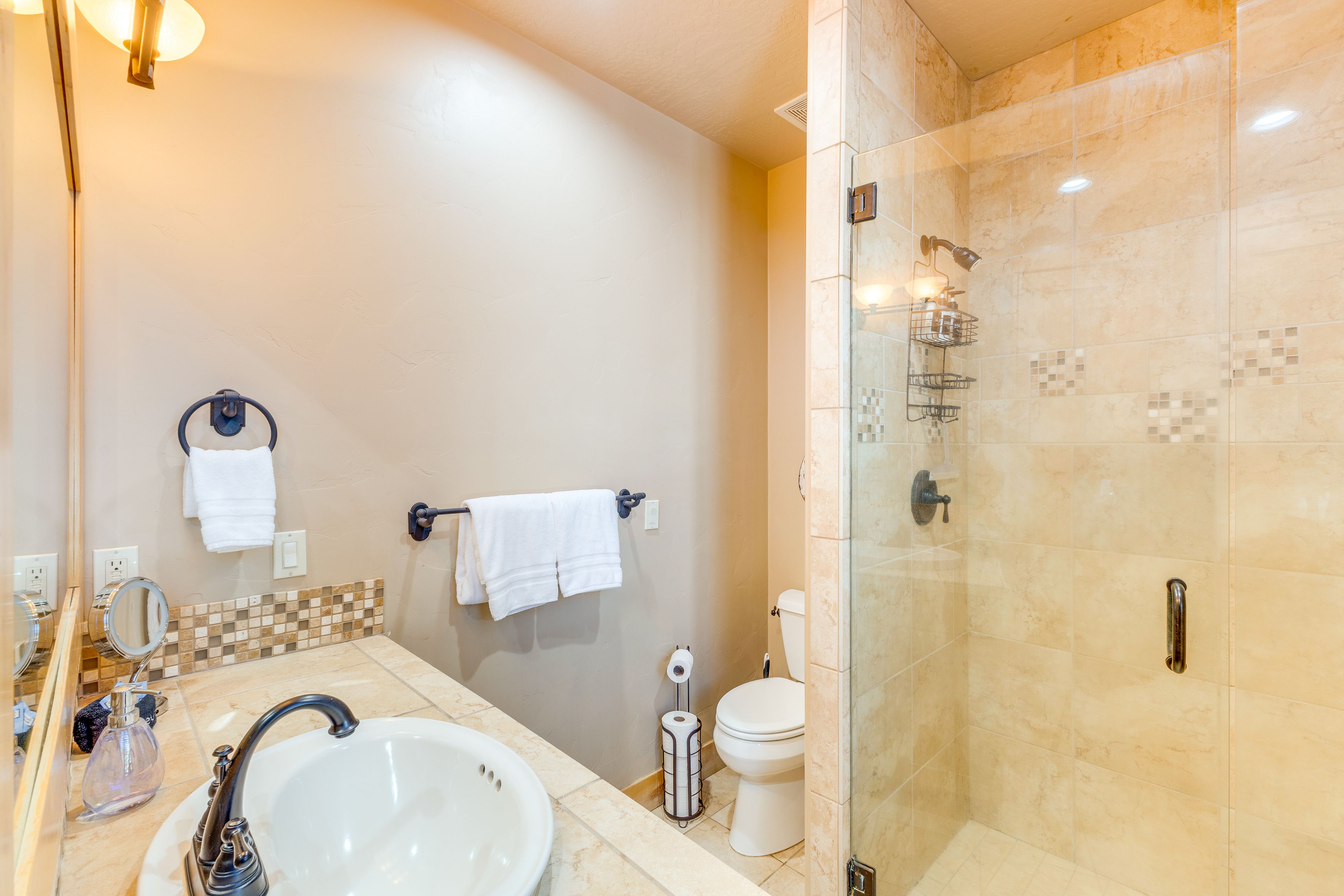 Full Bathroom | 2nd Floor