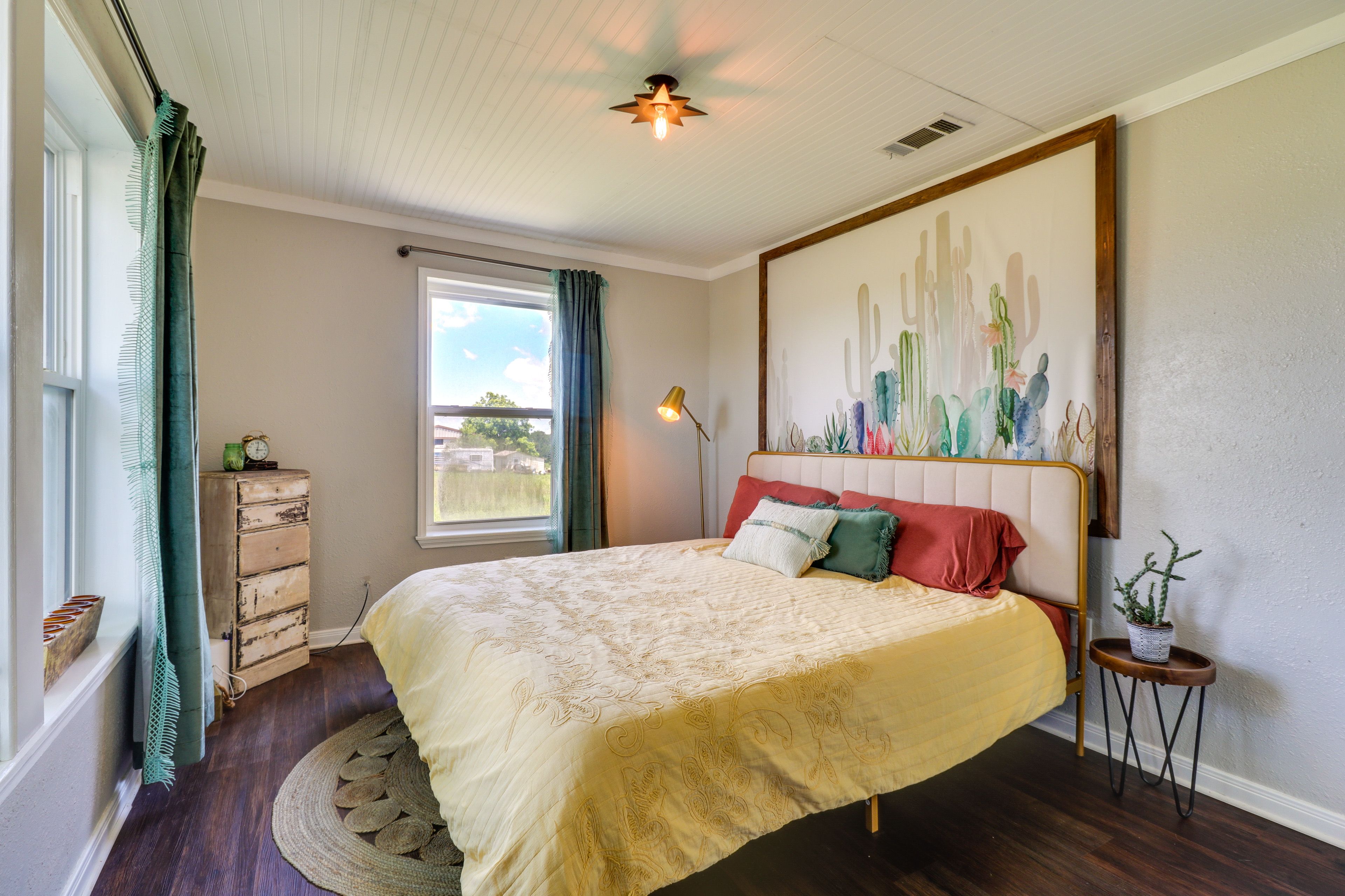 Bedroom 2 | California King Bed