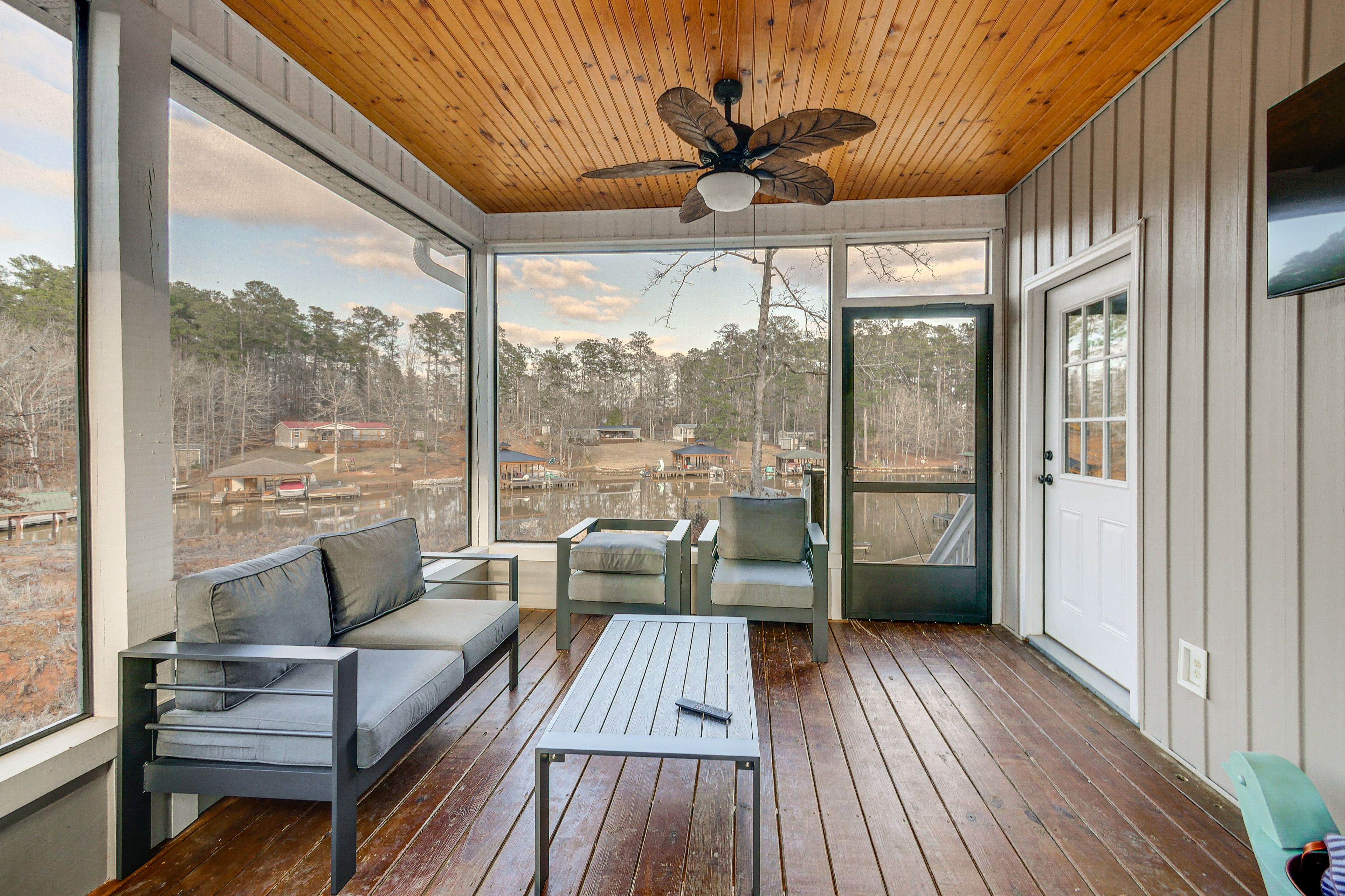 Screened-In Porch