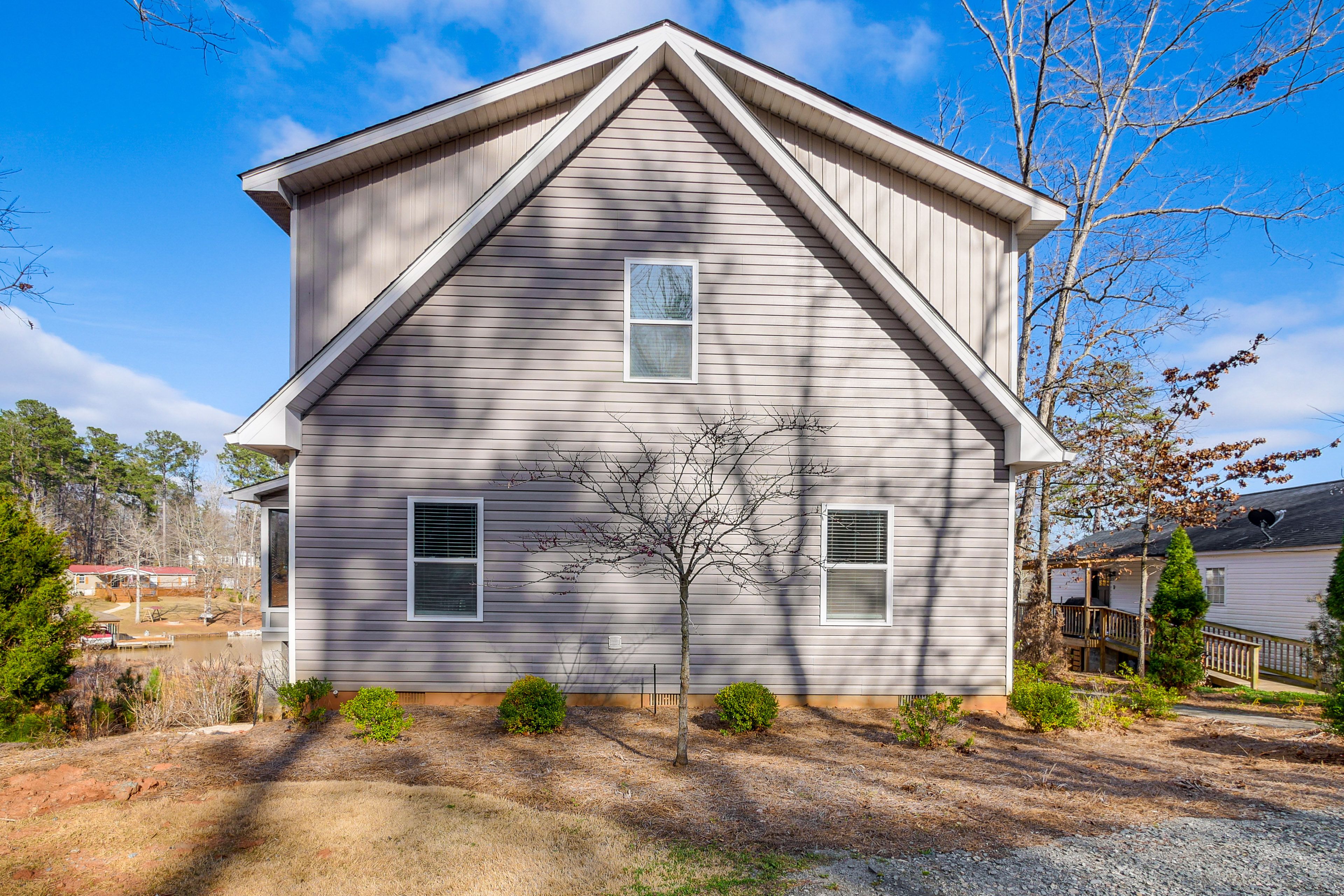 Parking | Driveway (5 Vehicles)