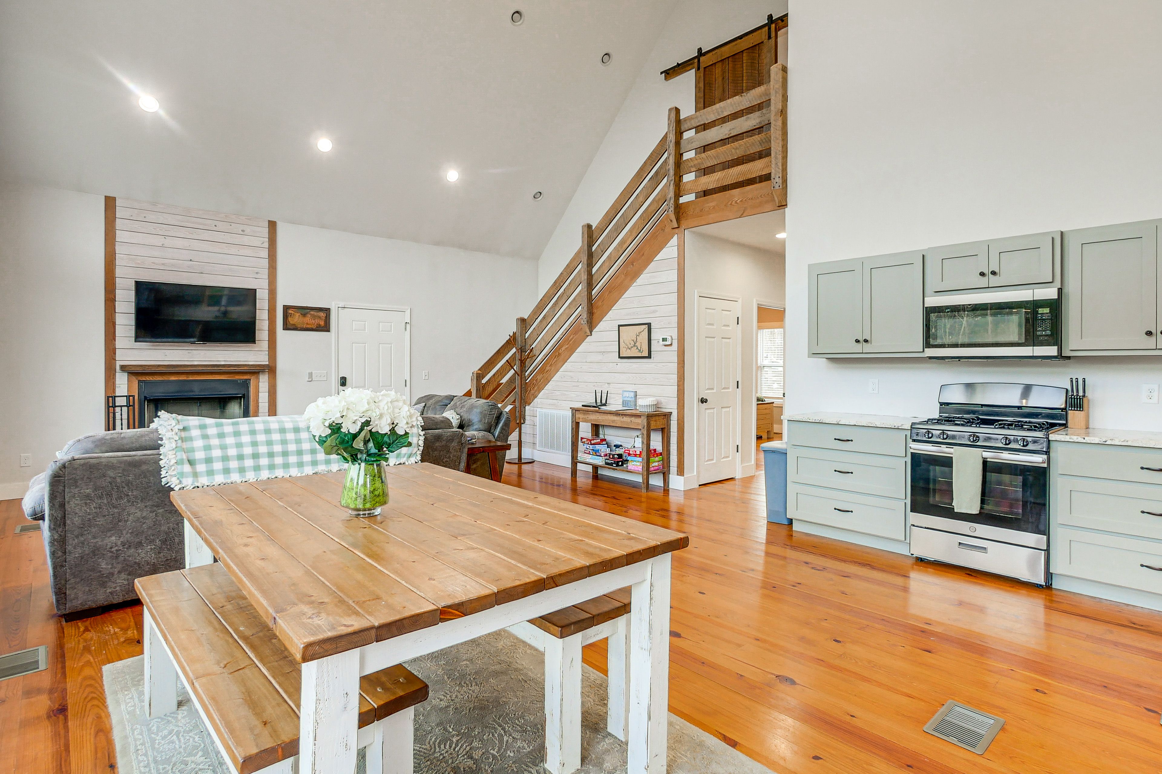 Dining Area | 1st Floor