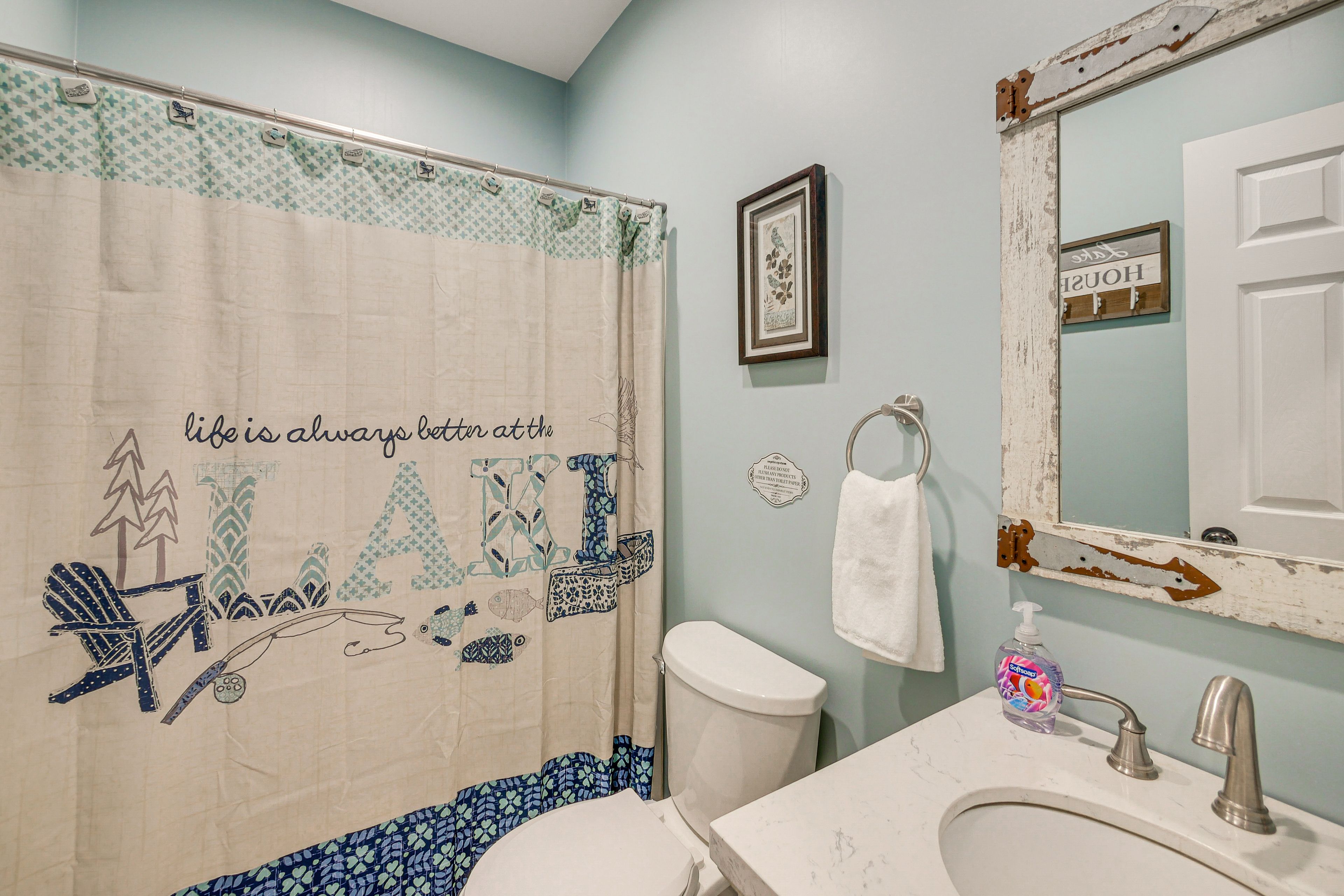 Full Bathroom | 1st Floor