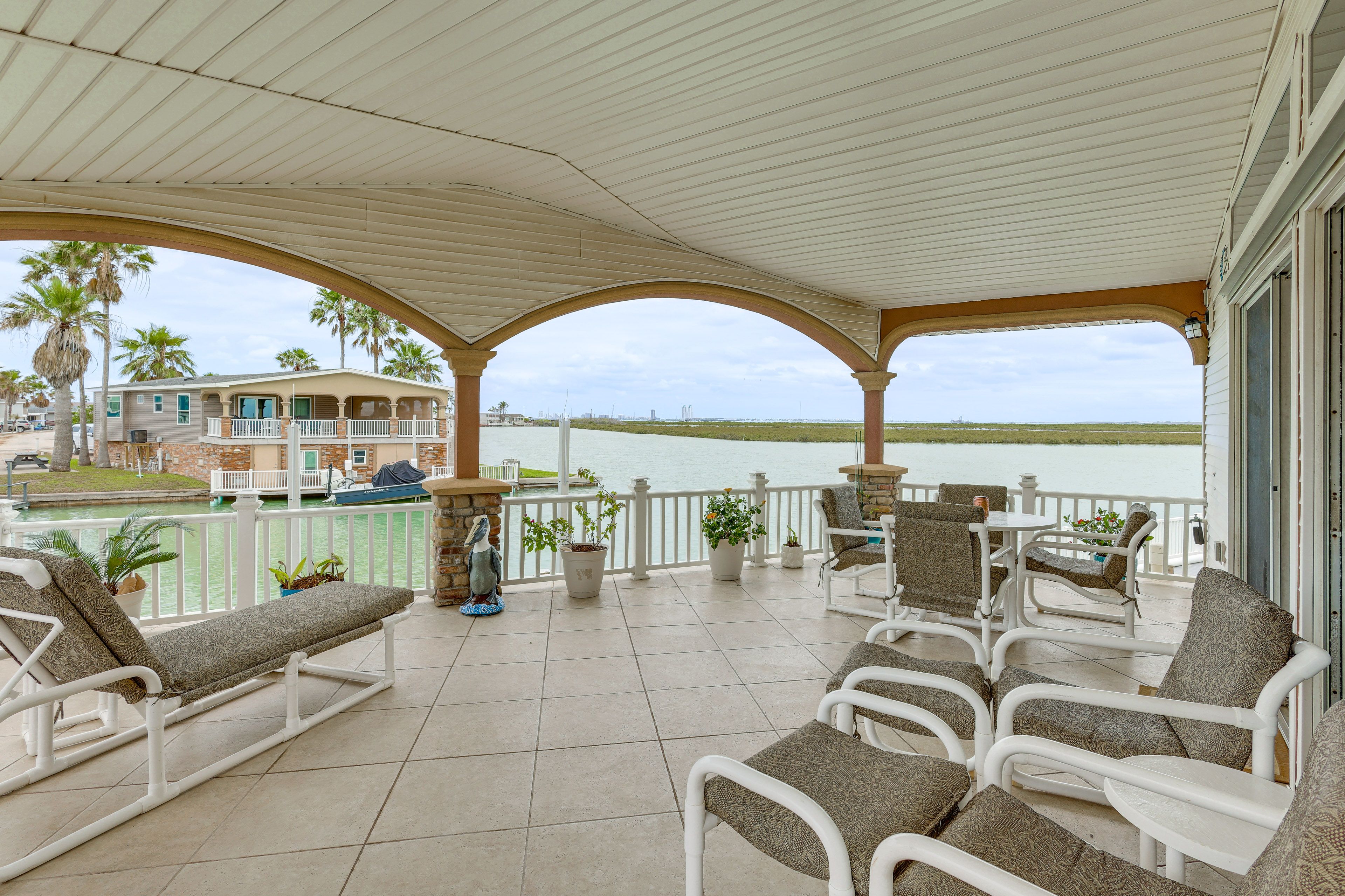 Port Isabel Vacation Rental | 2BR | 2BA | 865 Sq Ft | Step-Free Access