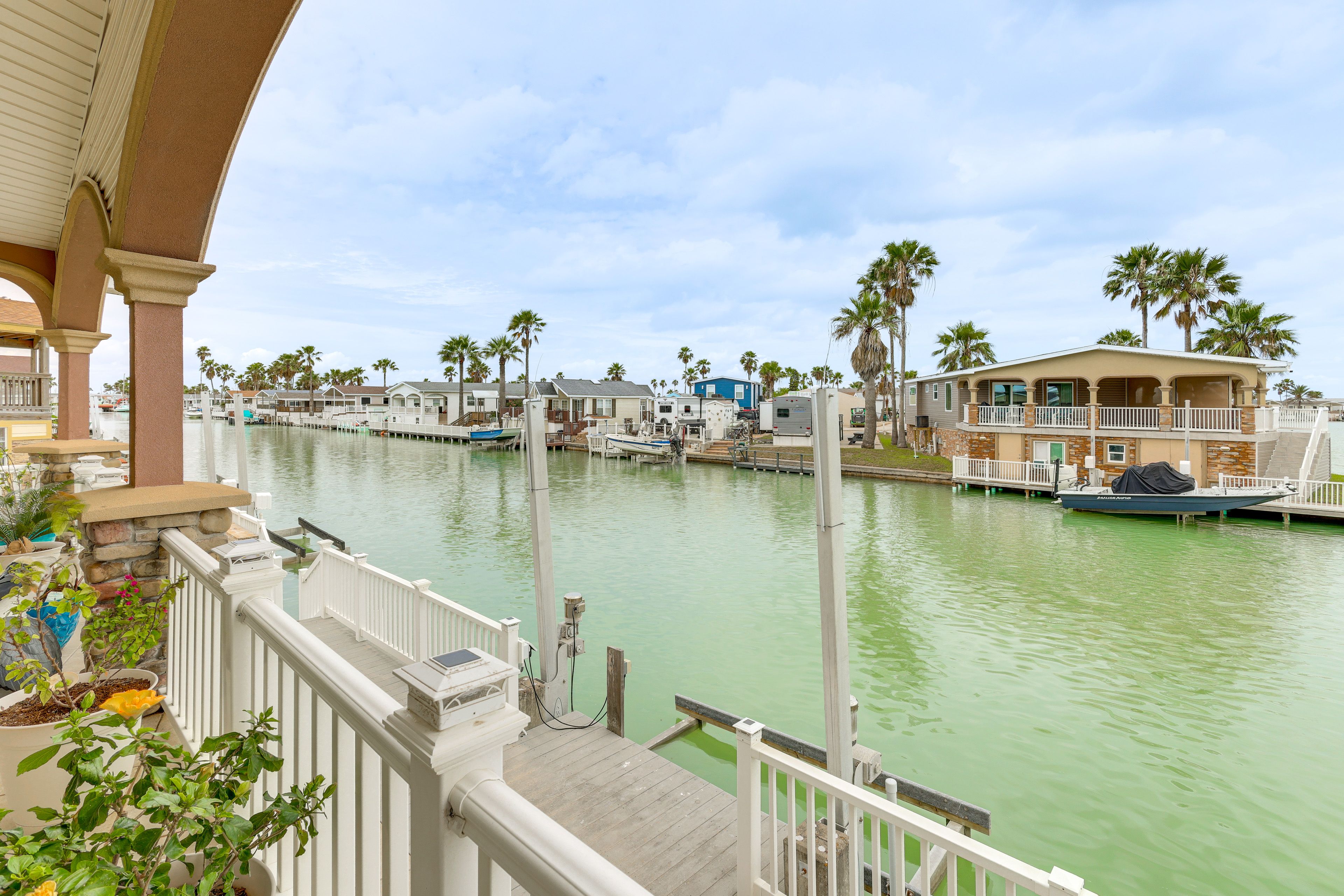 Private Dock | Boat Lift Unavailable