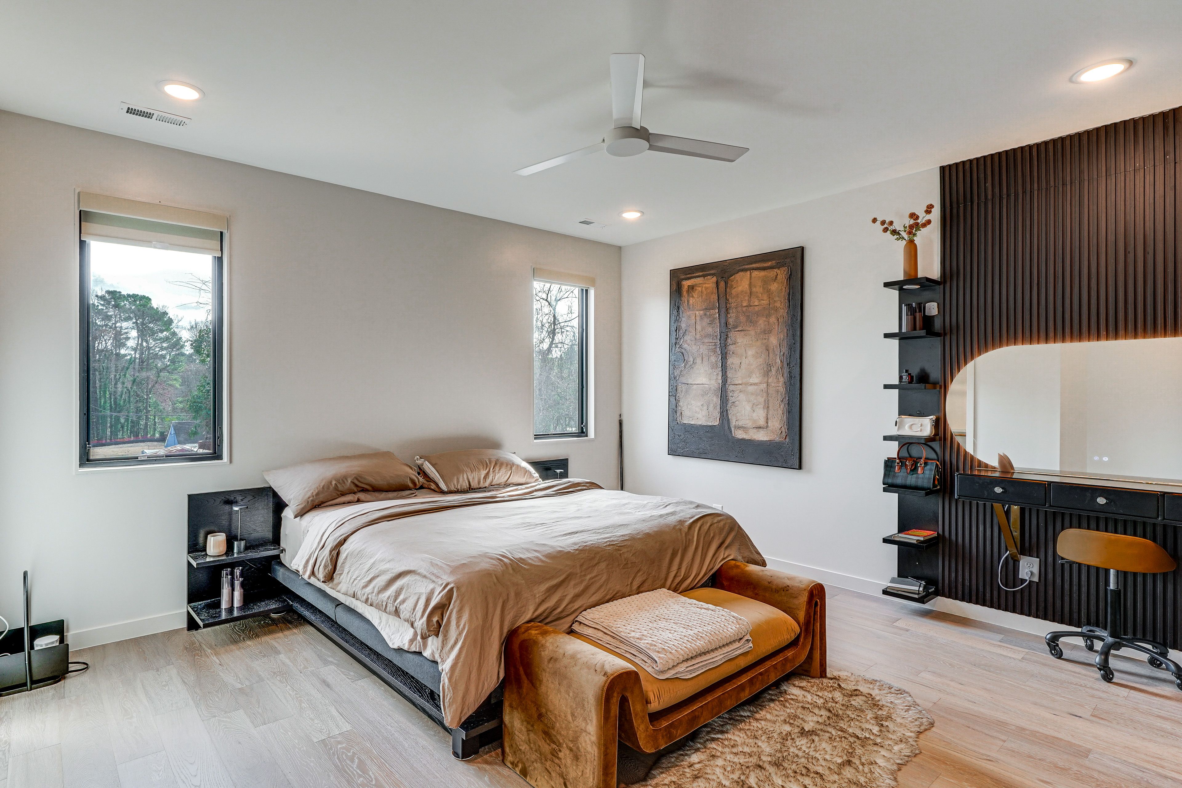 Bedroom 1 | King Bed | 2nd Floor | En-Suite Bathroom