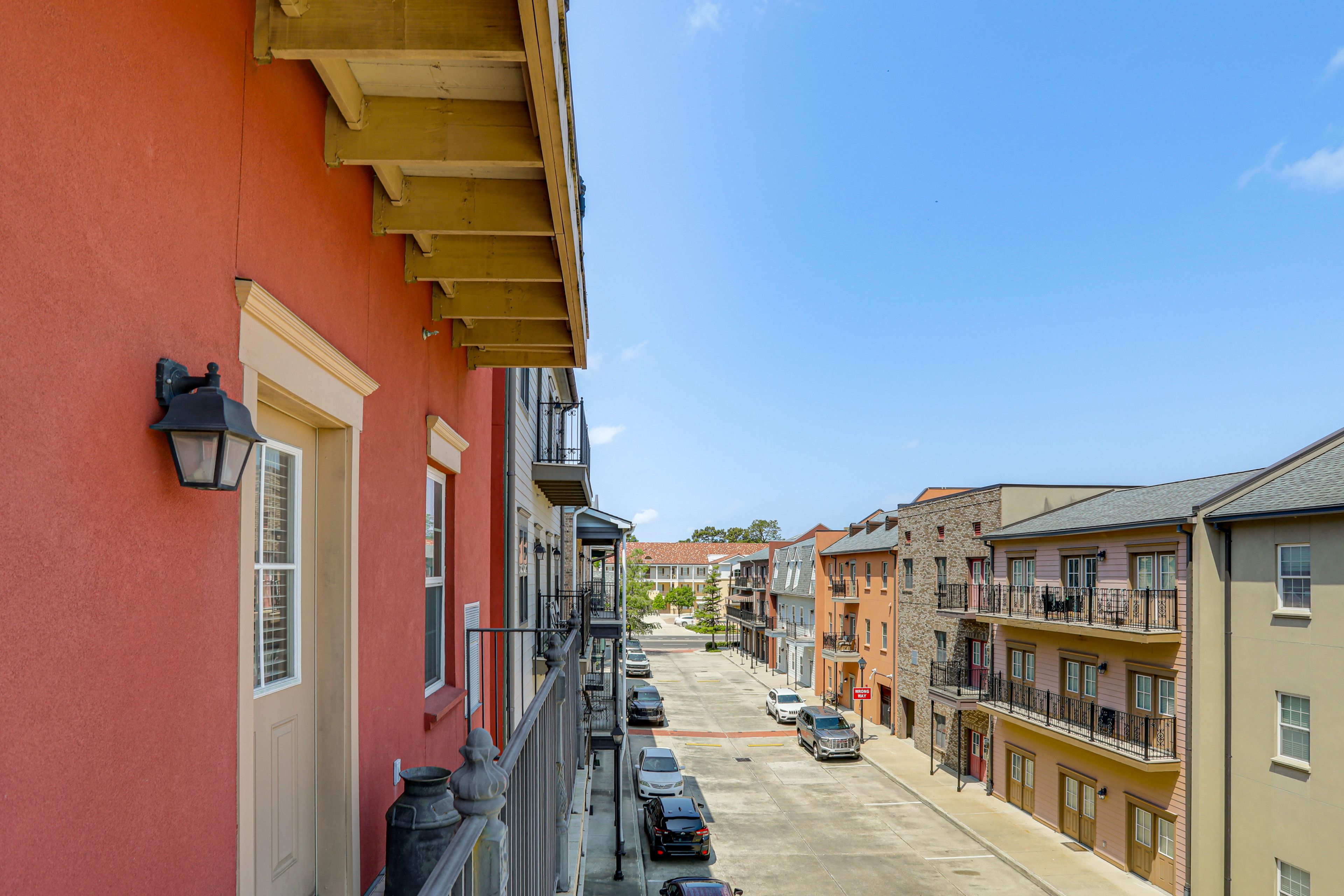 Private Balcony | Field House View