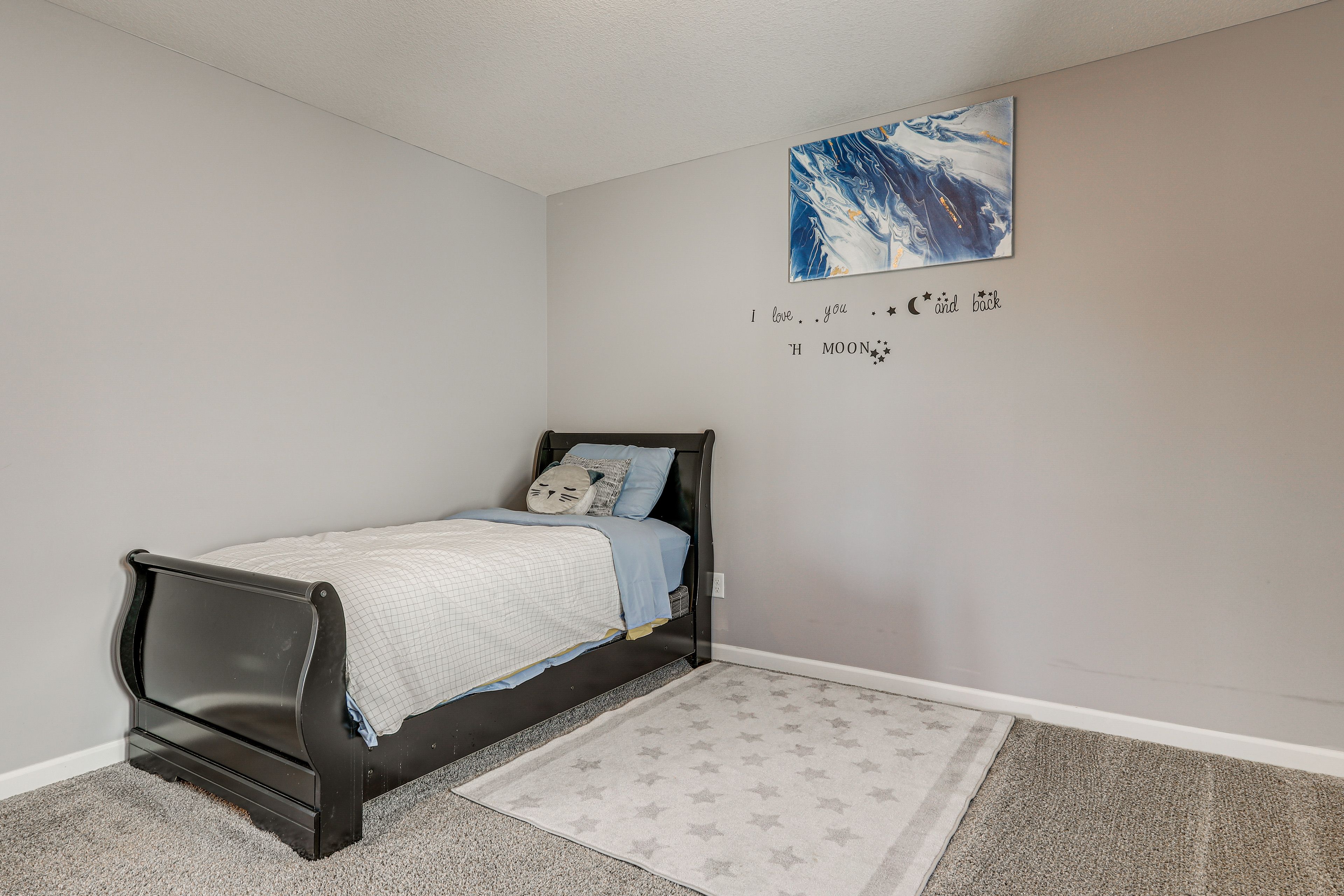 Bedroom 2 | Twin Bed | 2nd Floor