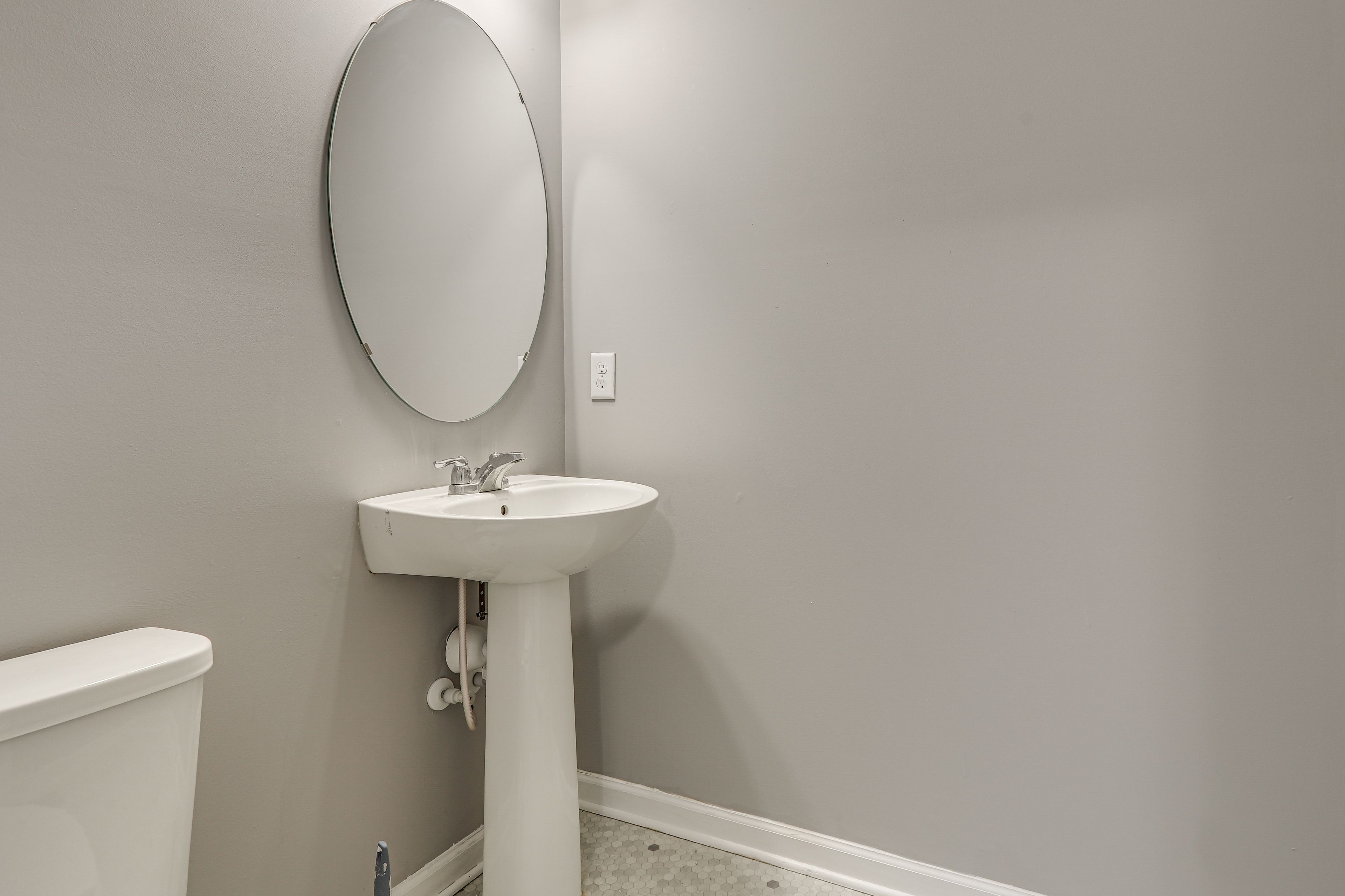 Half Bathroom | 1st Floor