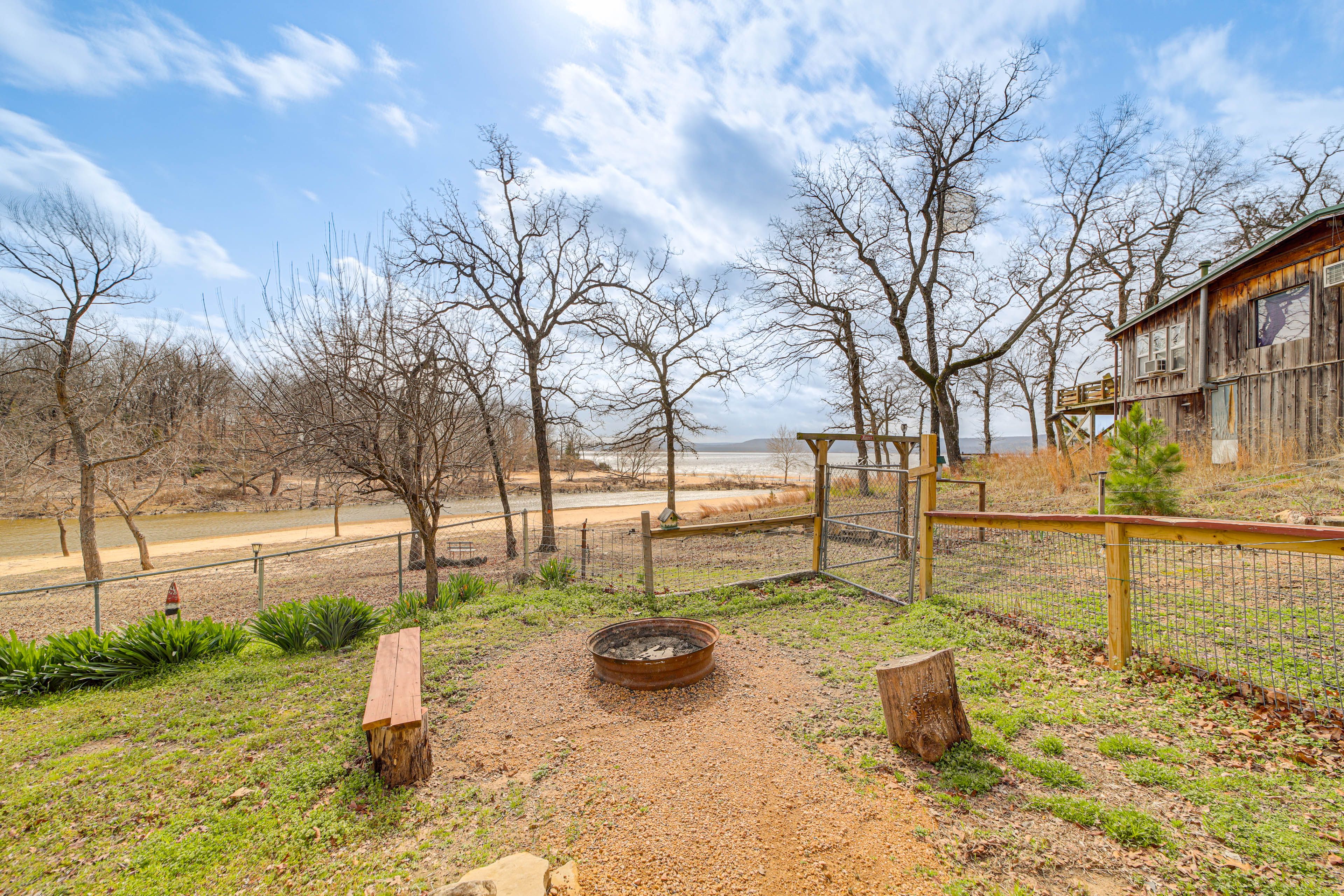 Fenced Yard w/ Fire Pit