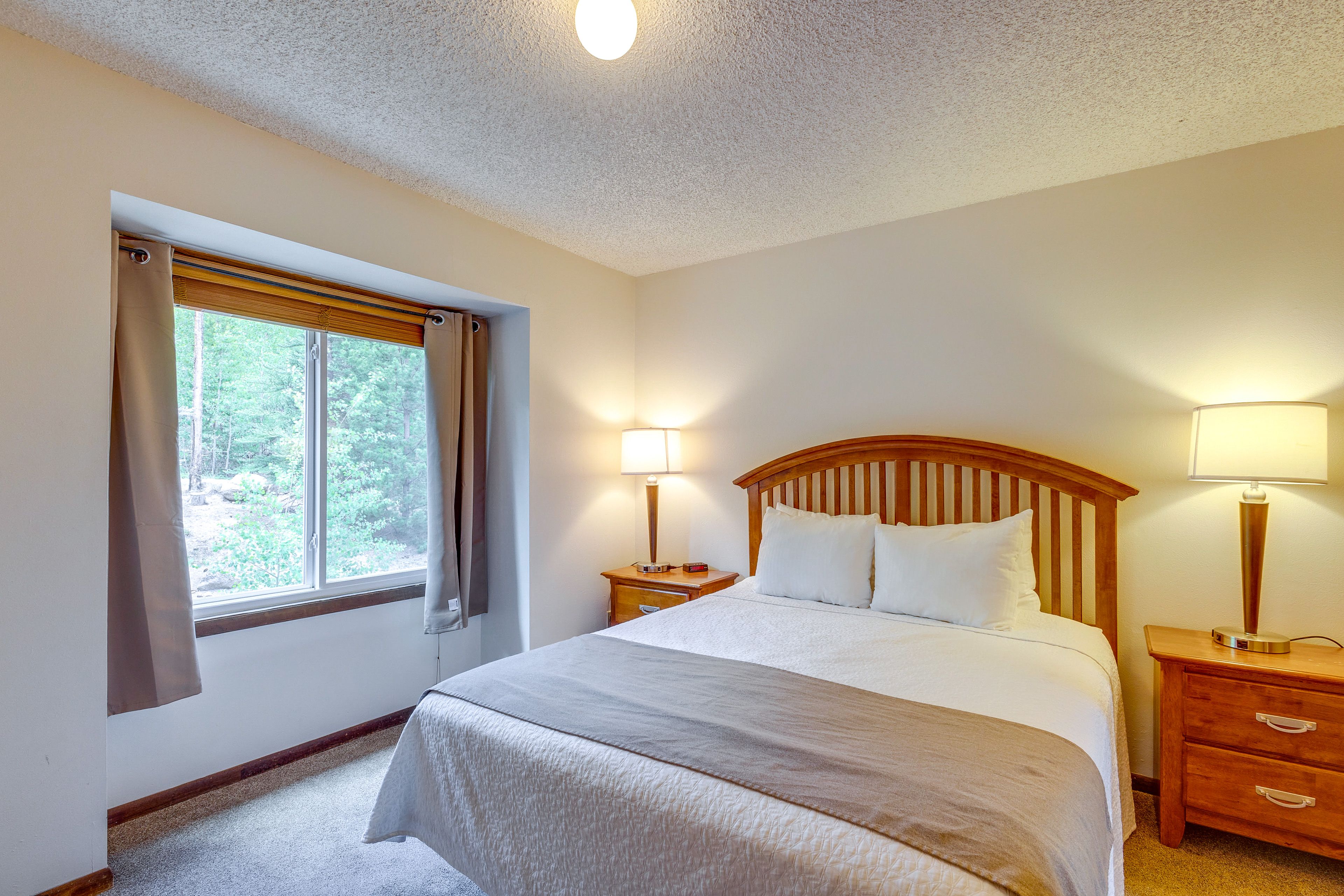 Bedroom 1 | Queen Bed | 2nd Floor