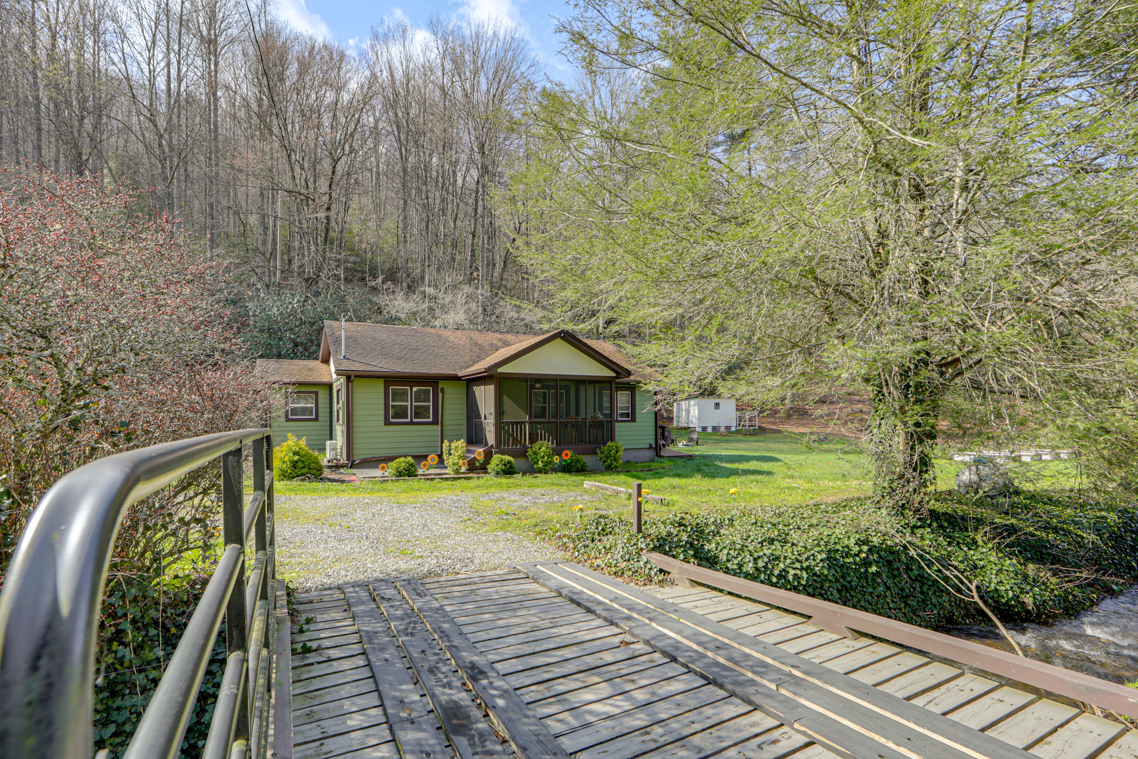 Driveway Parking | 2 Vehicles