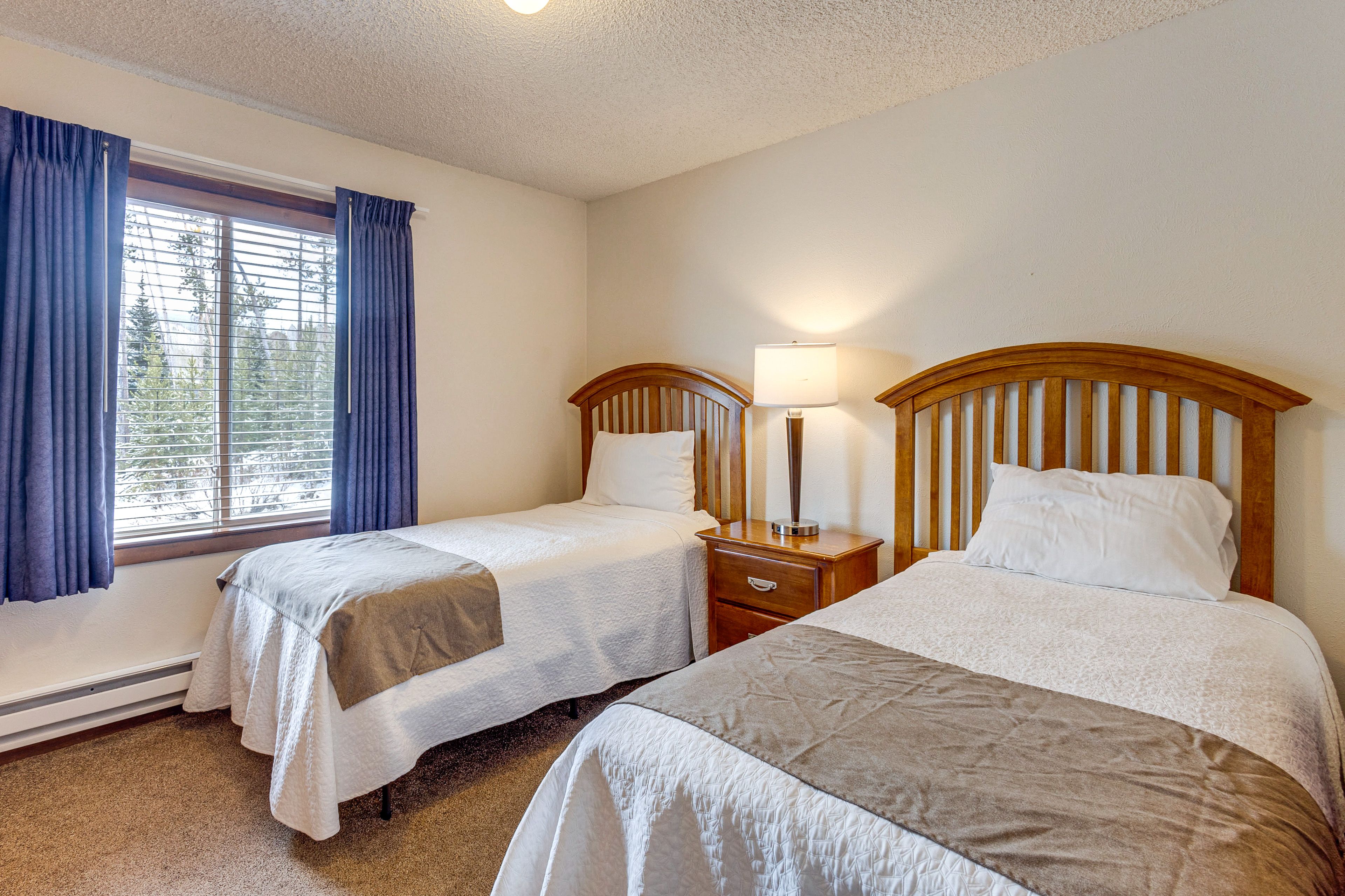 Bedroom 2 | 2 Twin Beds | Upper Level