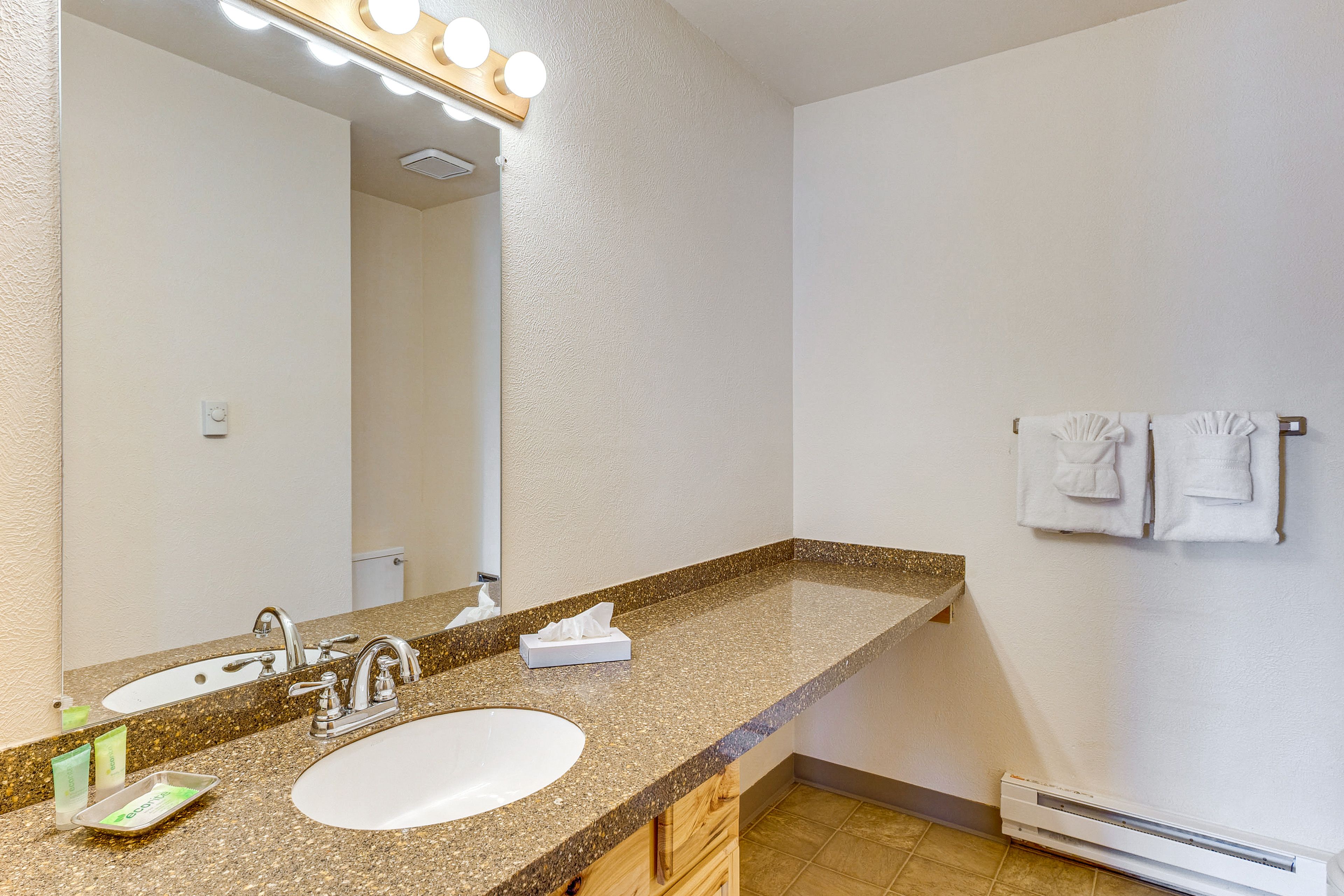 Half Bathroom | 1st Floor