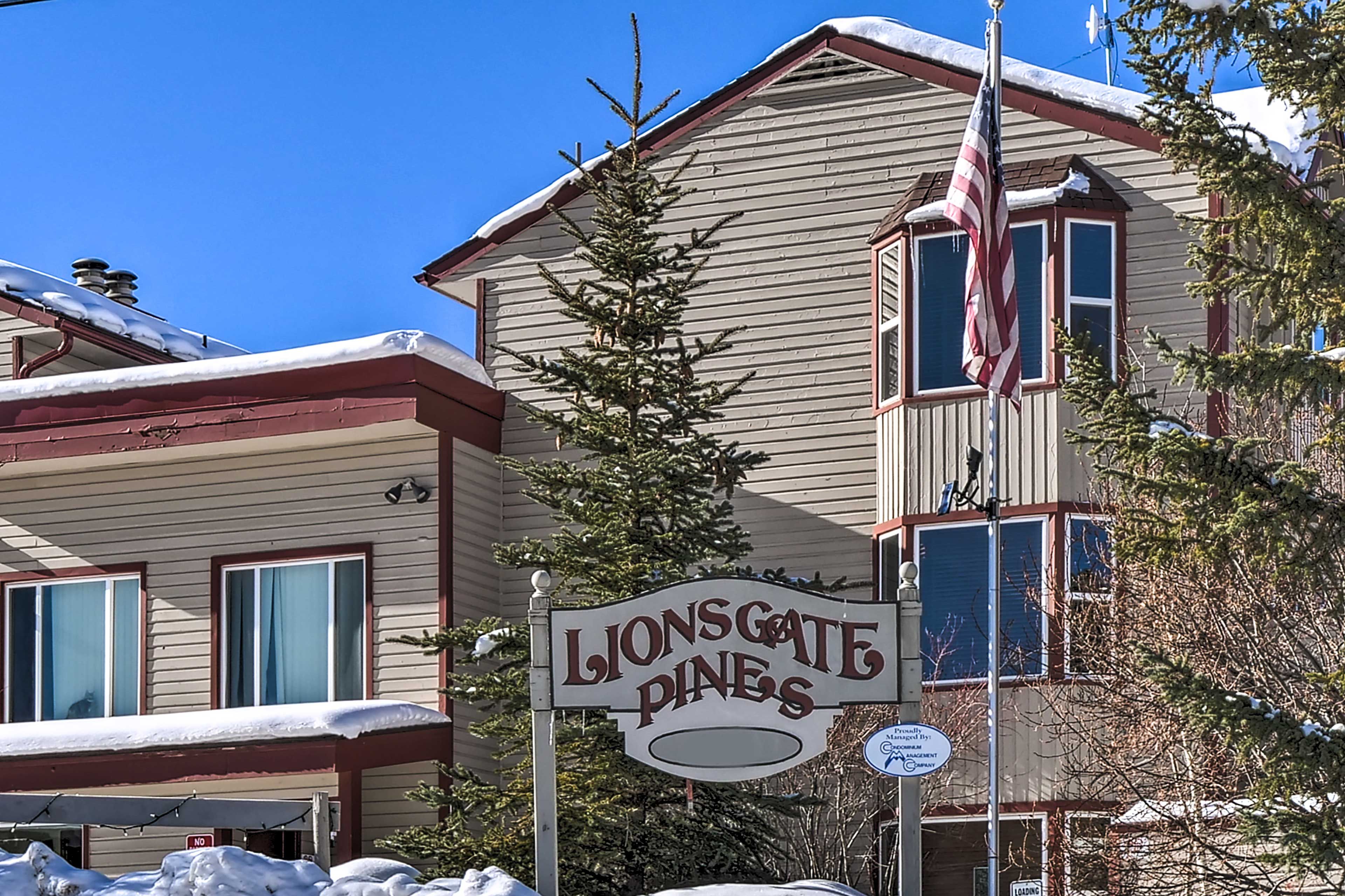 Parking | Community Lot (First-Come, First-Served)