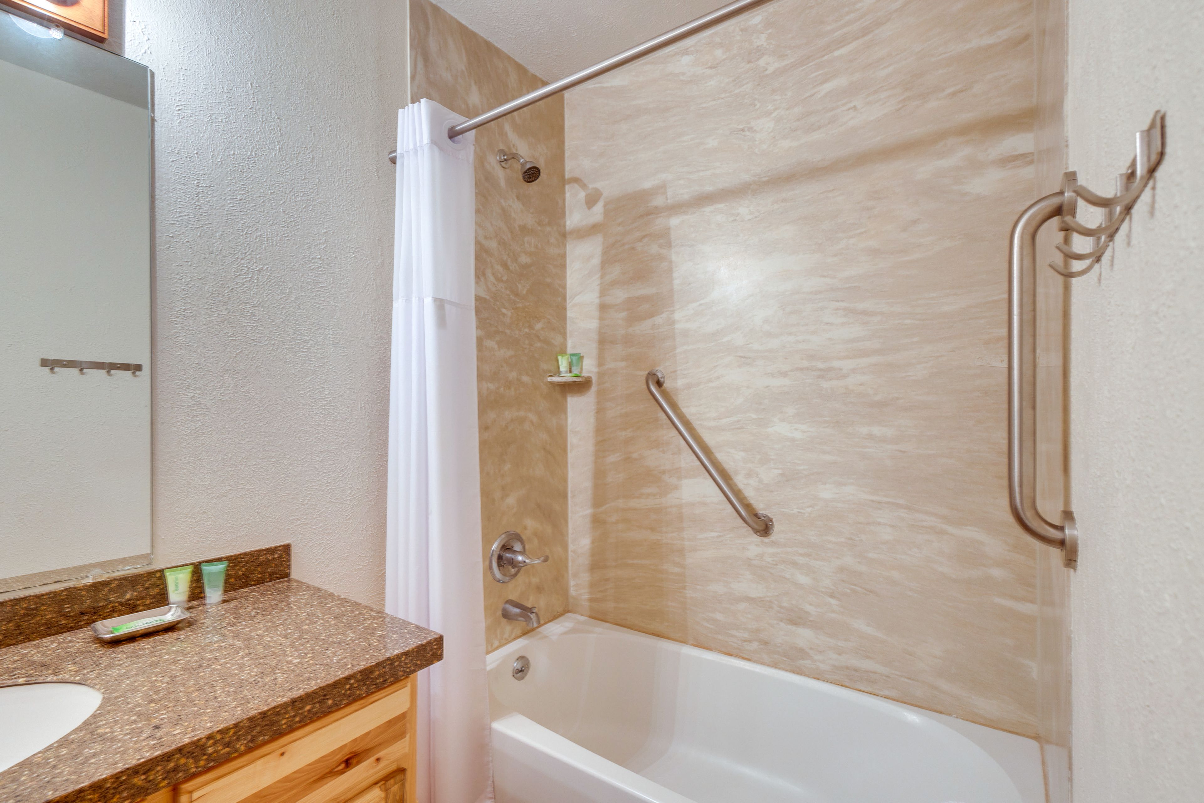 Bathroom | 2nd Floor