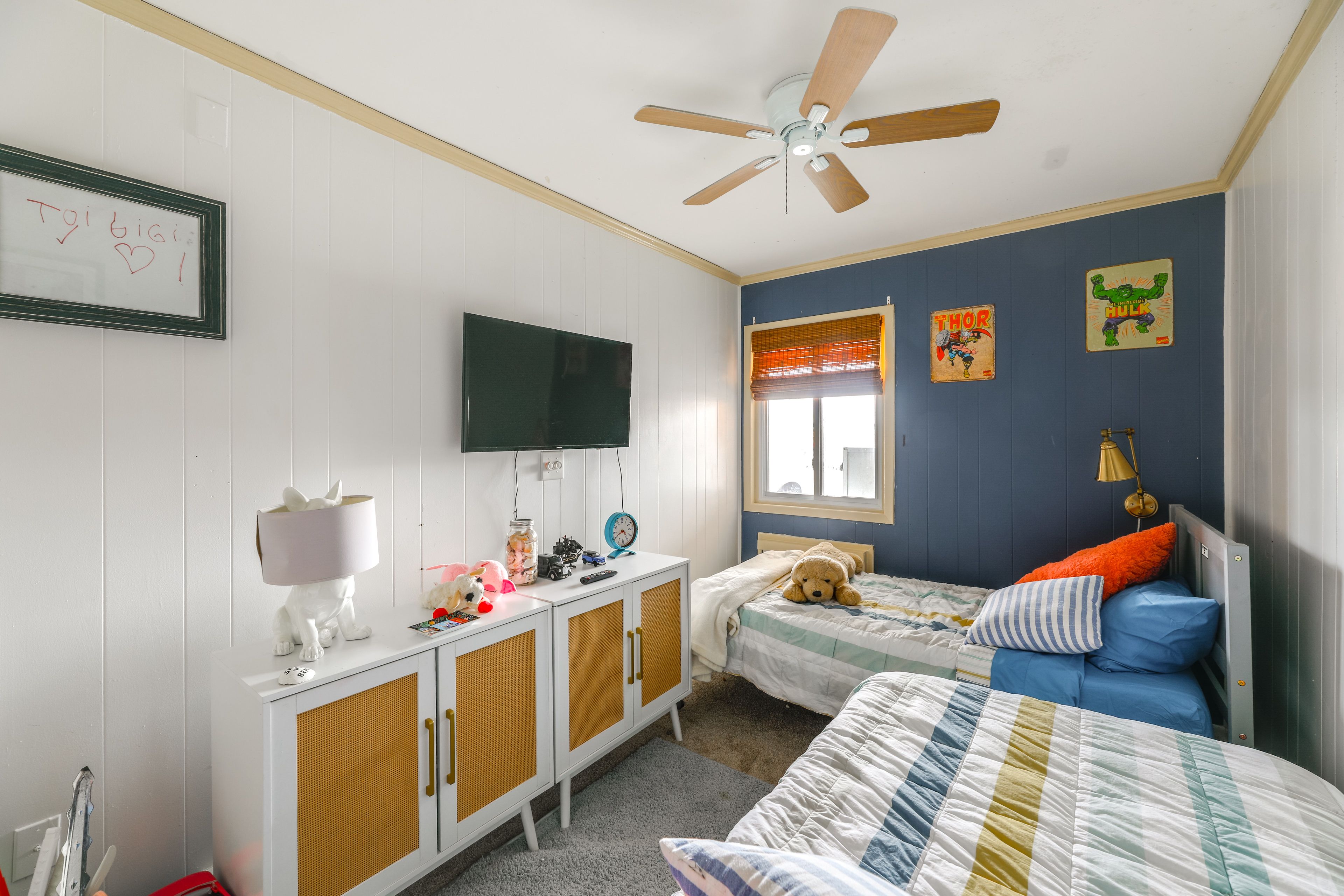 Bedroom 3 | 2 Twin Beds | Smart TV