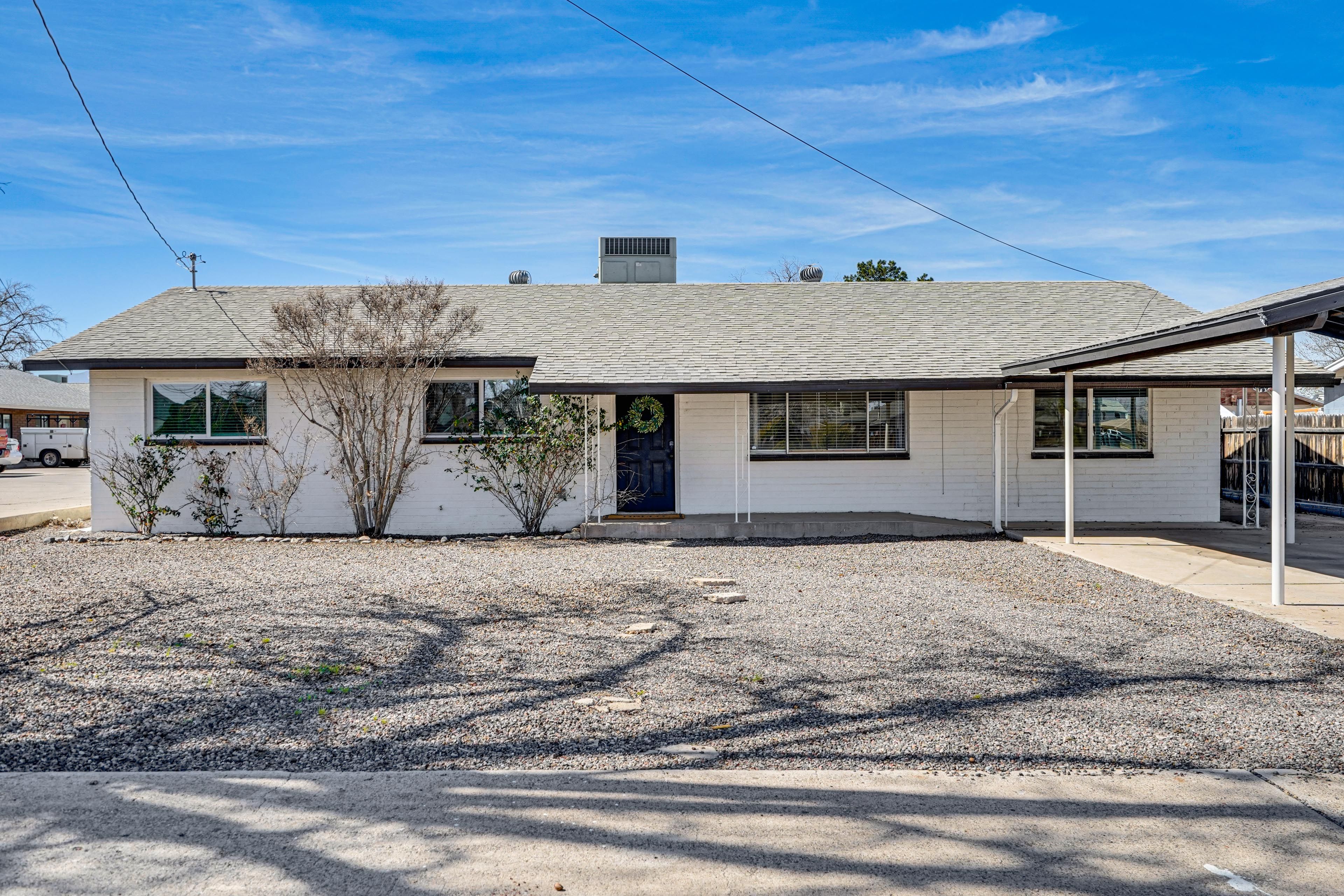 Thatcher Vacation Rental | 4BR | 2BA | Step-Free Access | 1,595 Sq Ft