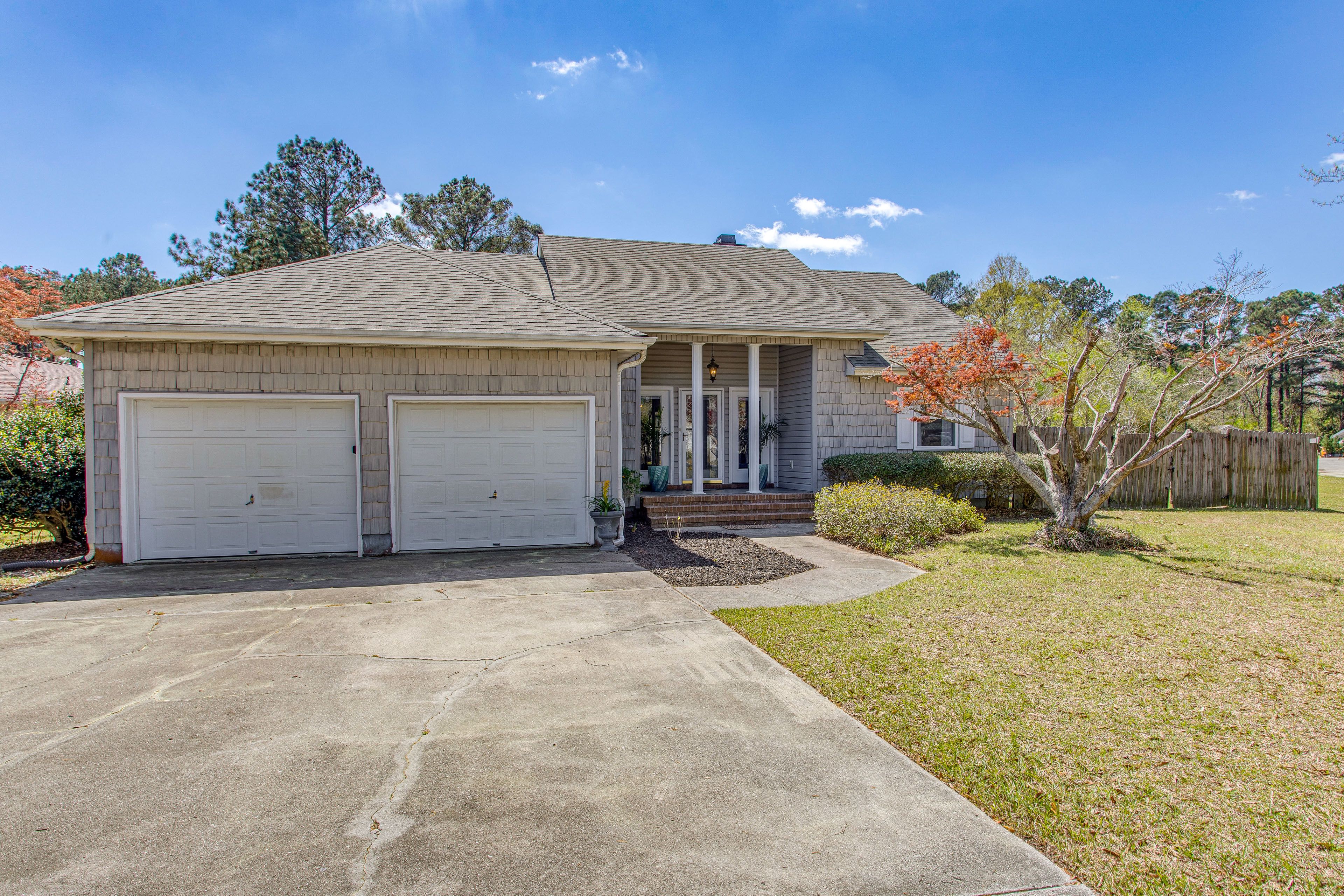 Parking | Driveway (3 Vehicles)