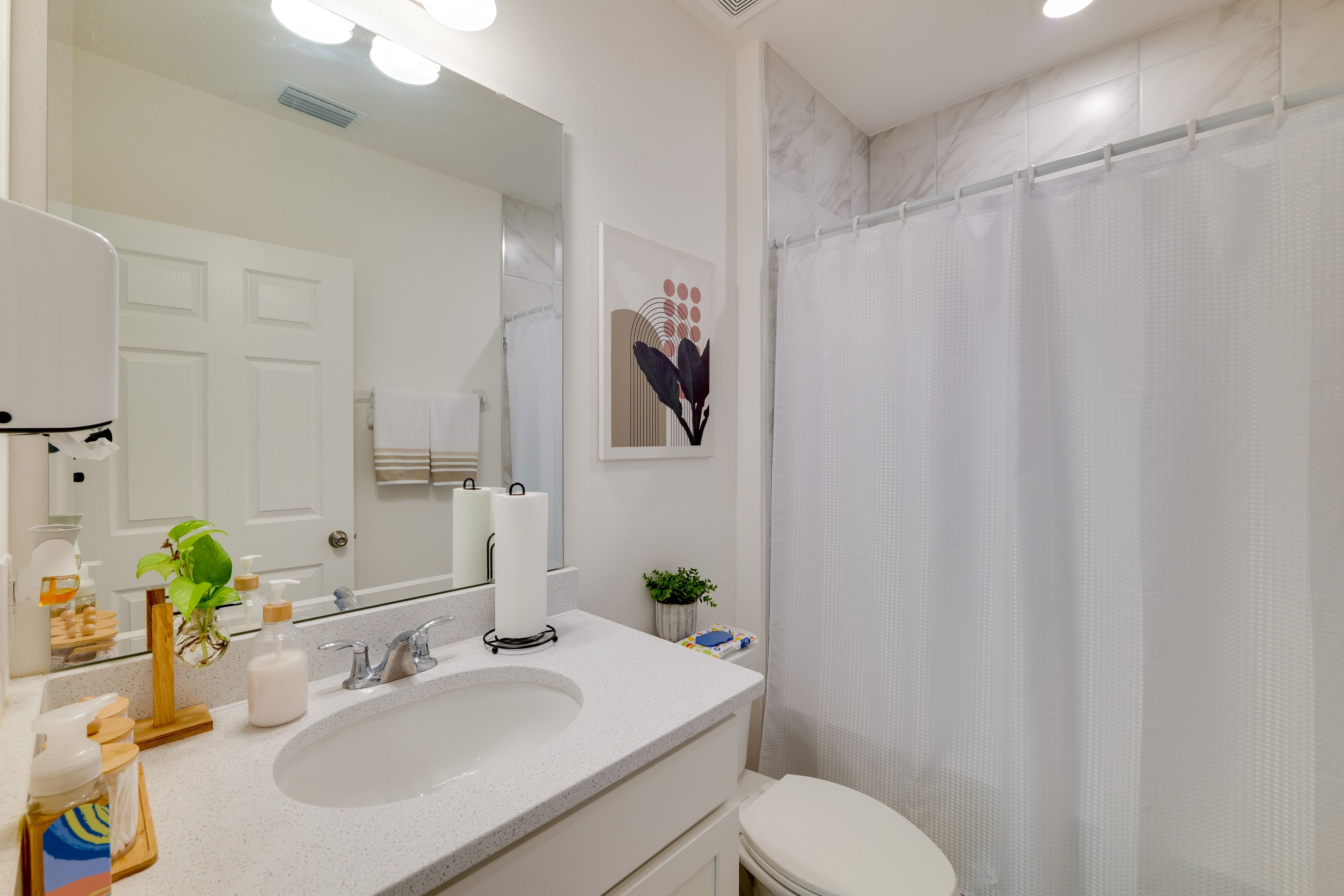 Bathroom | 1st Floor