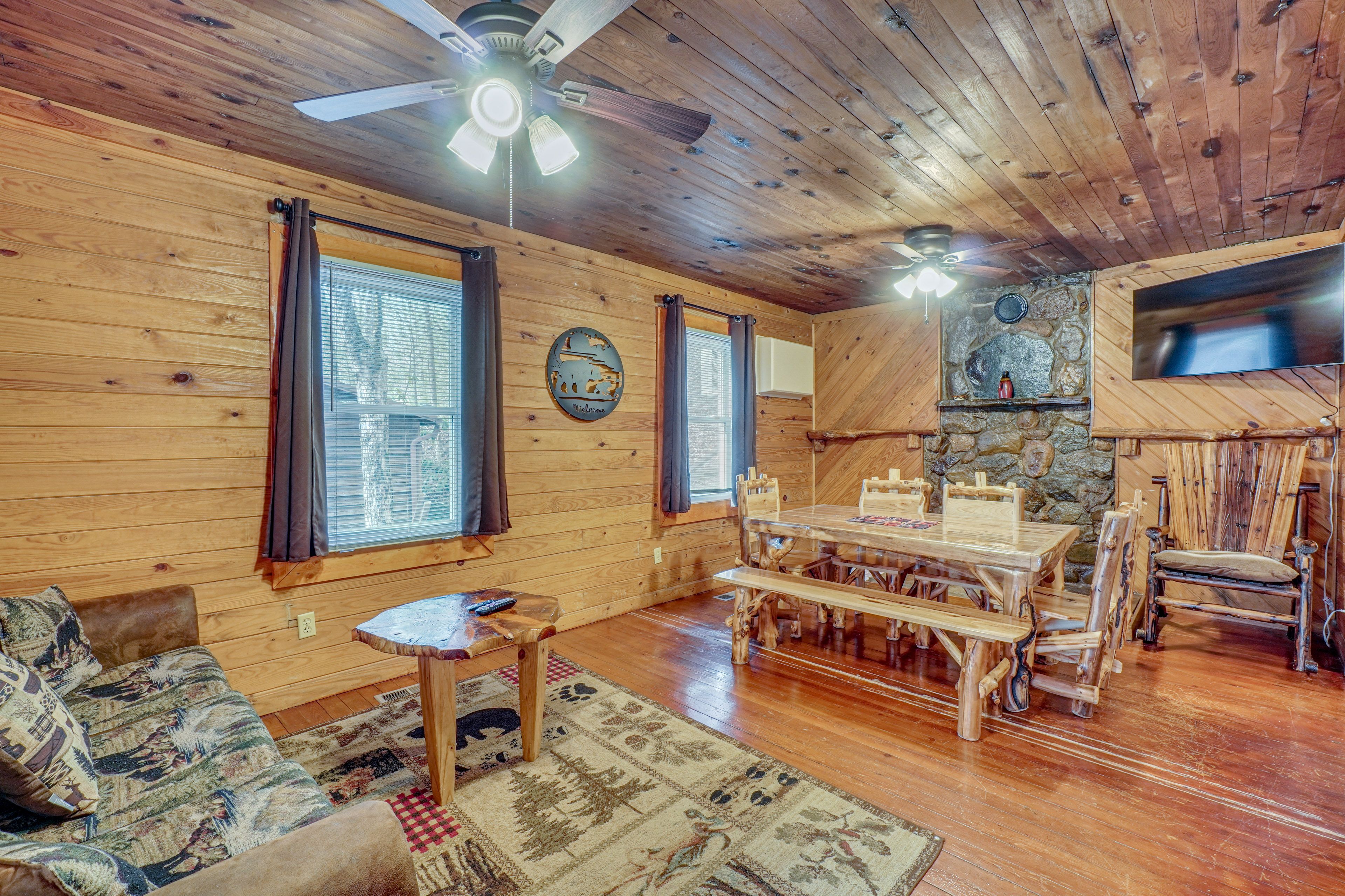 Living Room | Queen Sleeper Sofa