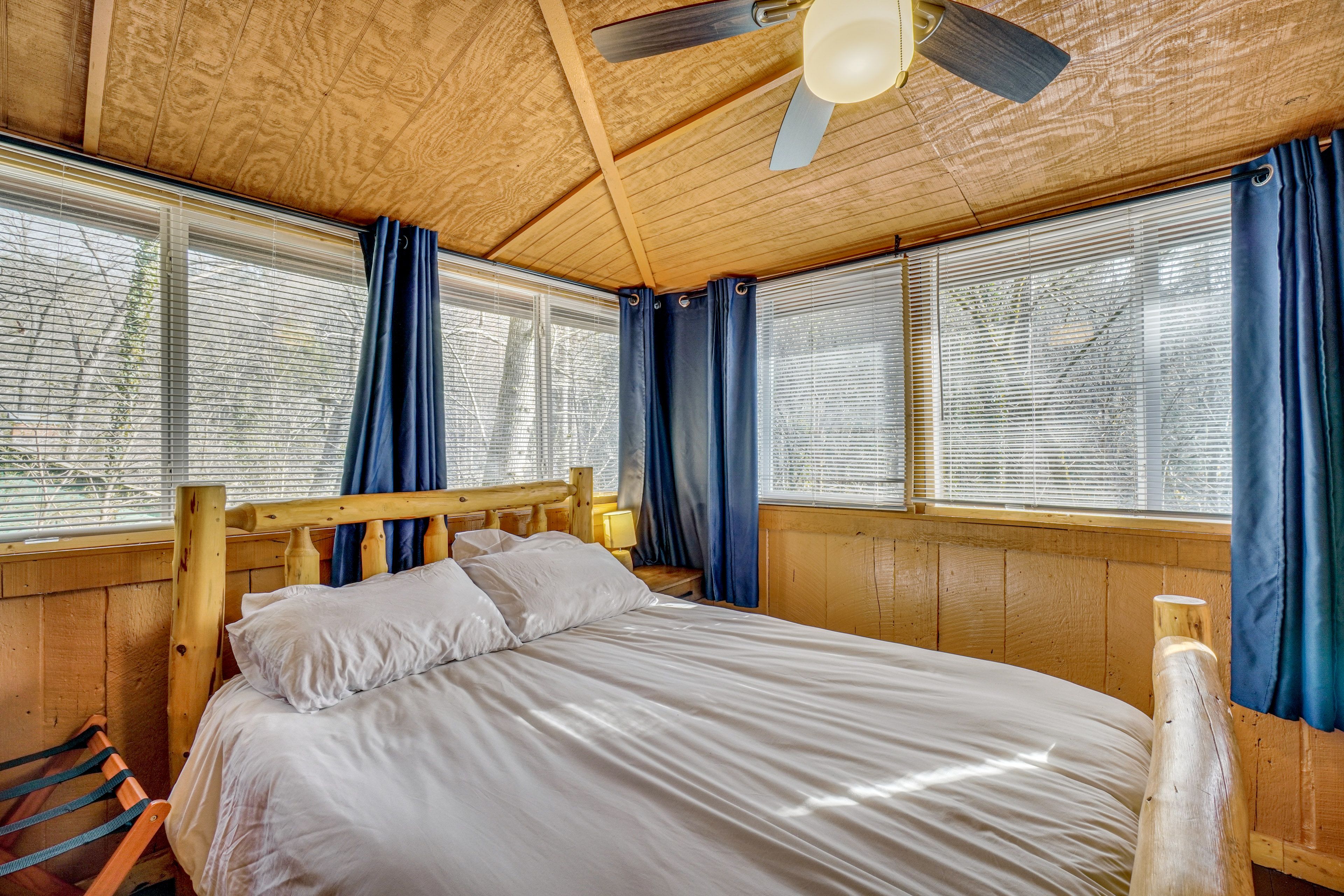 Bedroom 2 | Queen Bed | 2nd Floor